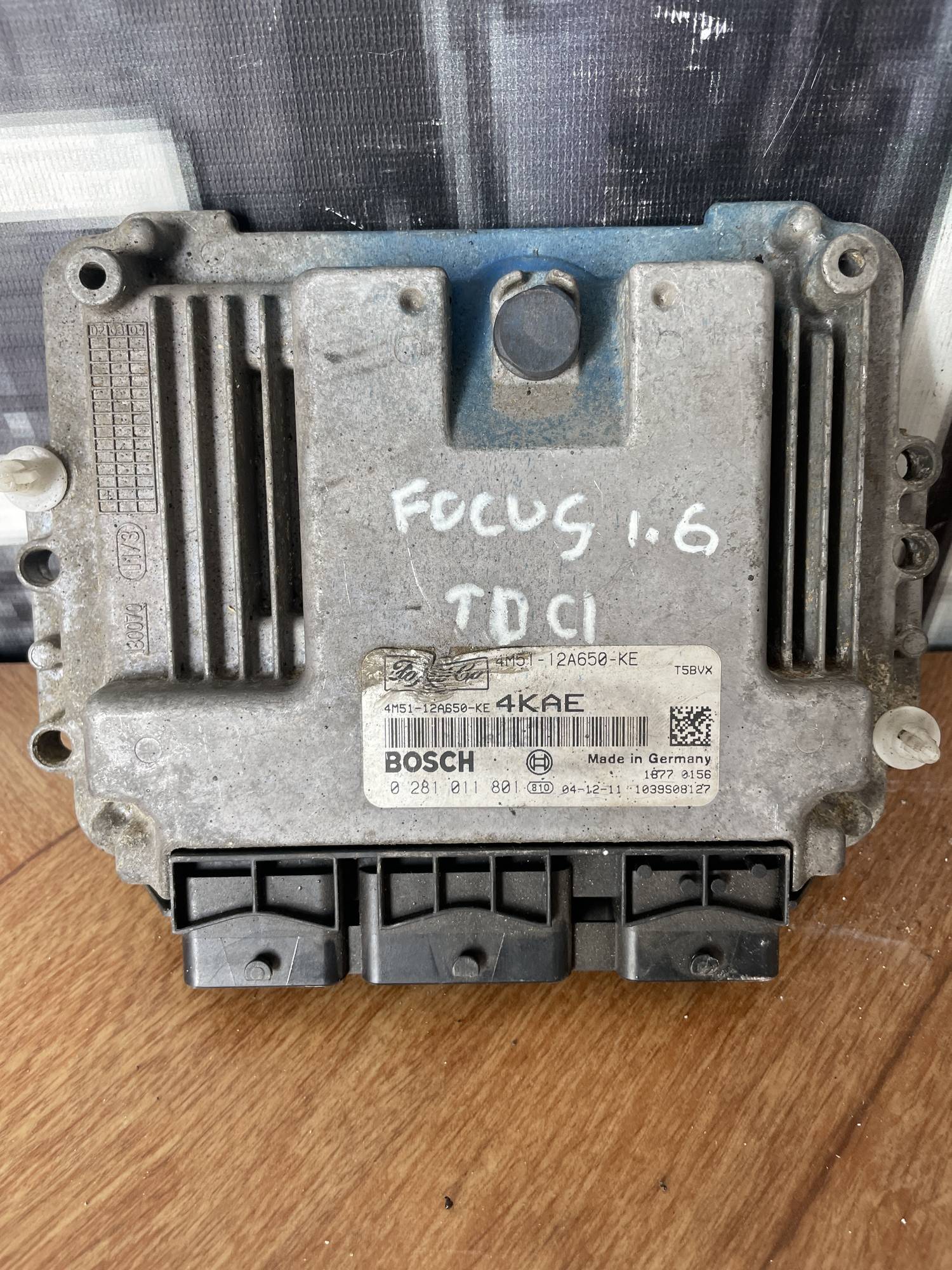 4m51-12a650-ke блок управління двигуном Ford focus