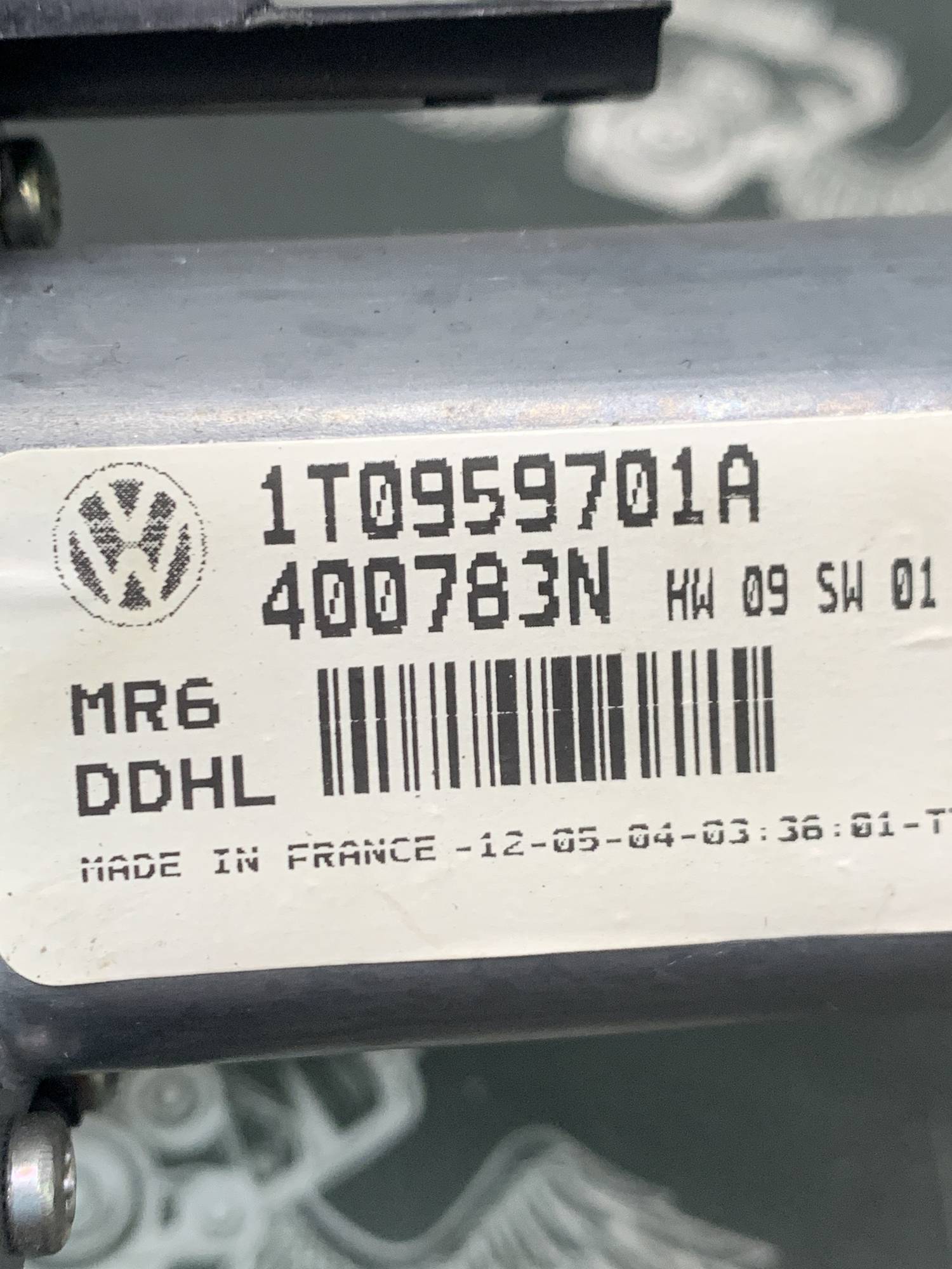 Моторчик склопідйомника передніх лівих дверей 1T0959701 для Volkswagen Caddy III/ Touran://web.re