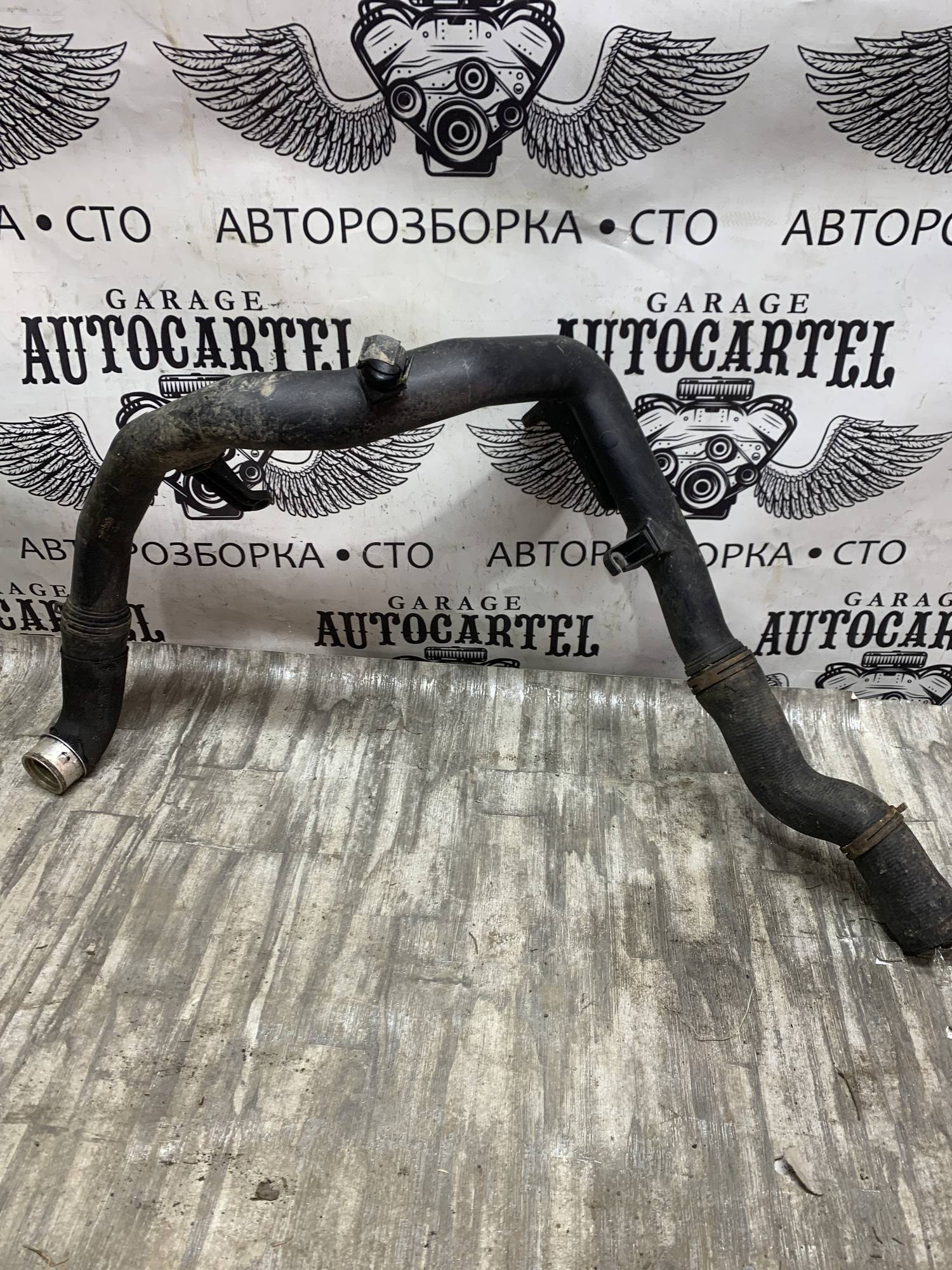 Патрубок інтеркулера 1.4 1.9tdi Skoda Fabia Roomster Vw Polo 6q0145762an