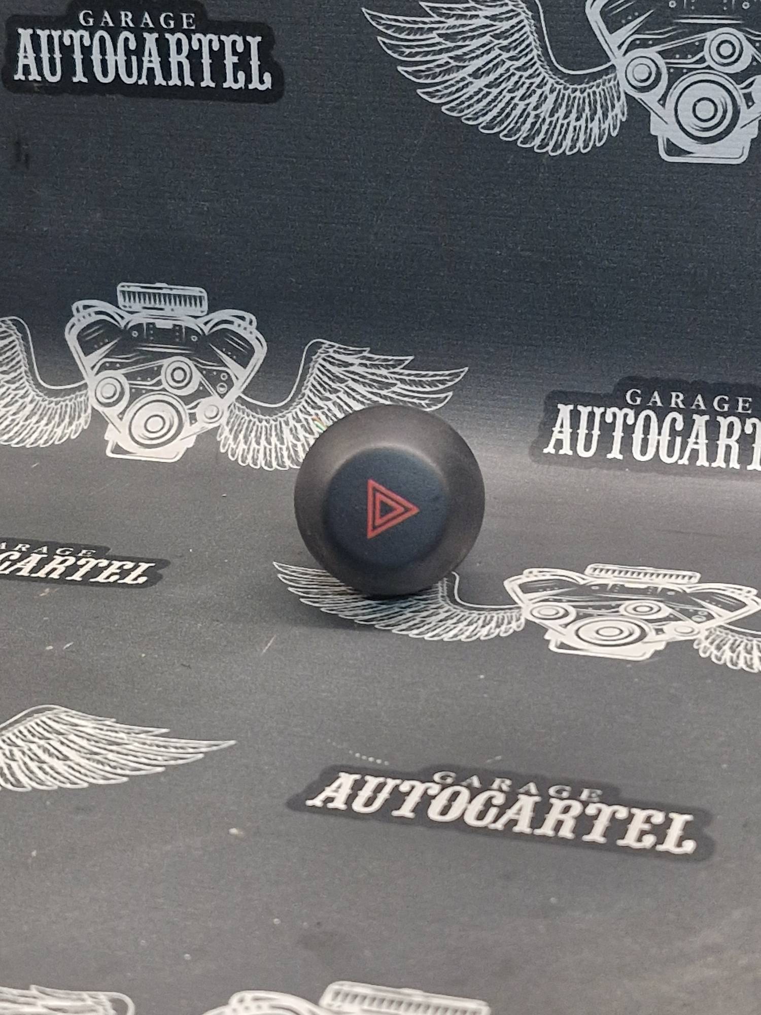 Кнопка аварійки Toyota rav 4 0315b060