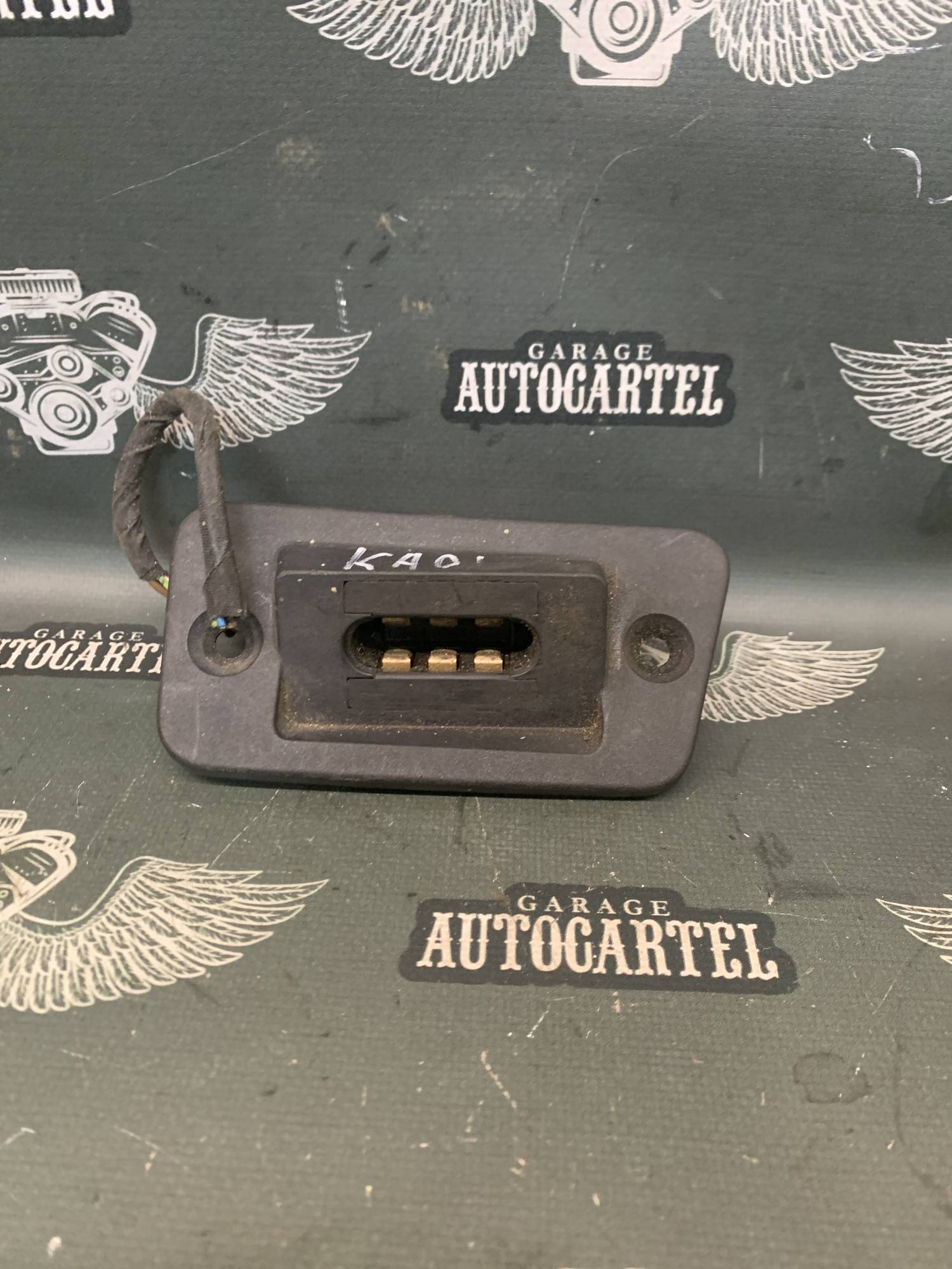 Контакти бічні ліві зсувні двері Volkswagen Caddy III 5pin 2k0907497a