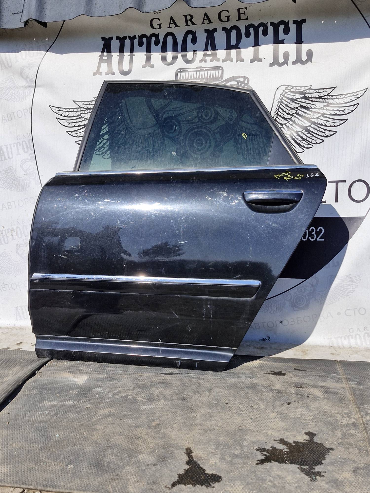 Дверка задня ліва Audi A8 D3 2002-2010 21696541