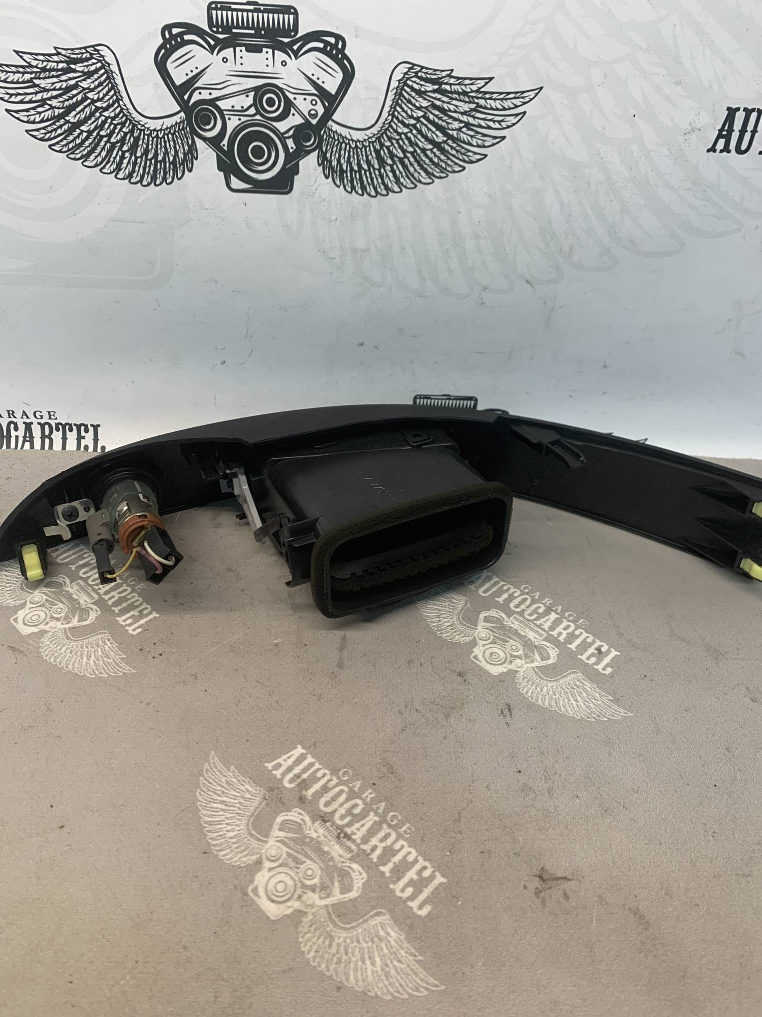 ДЕФЛЕКТОР ВЕНТИЛЯЦІЇ ЛІВА TOYOTA COROLLA VERSO 655644-4010