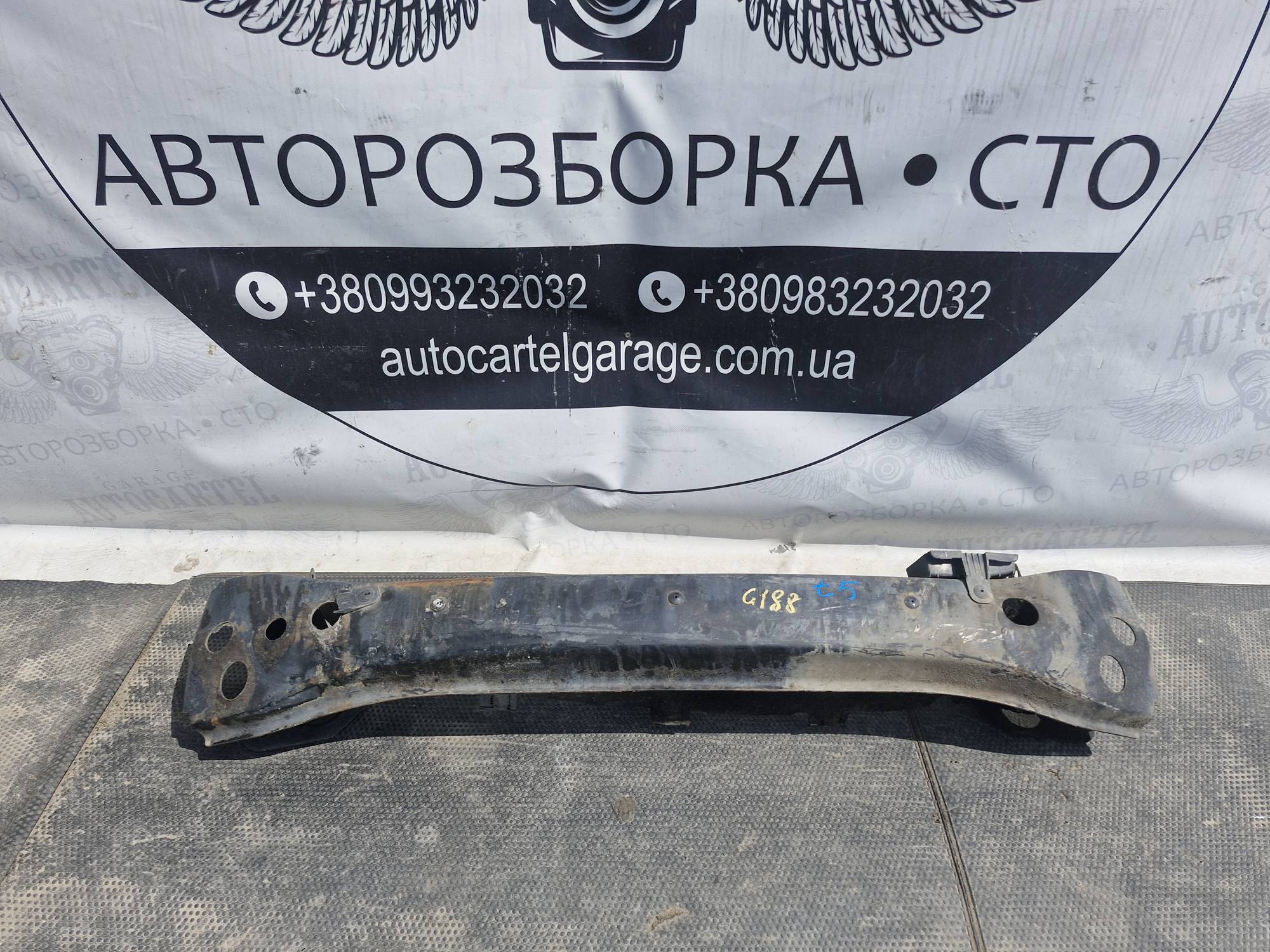 Підсилювач бампера задній Volkswagen Transporter T5 2003-2010 21763021
