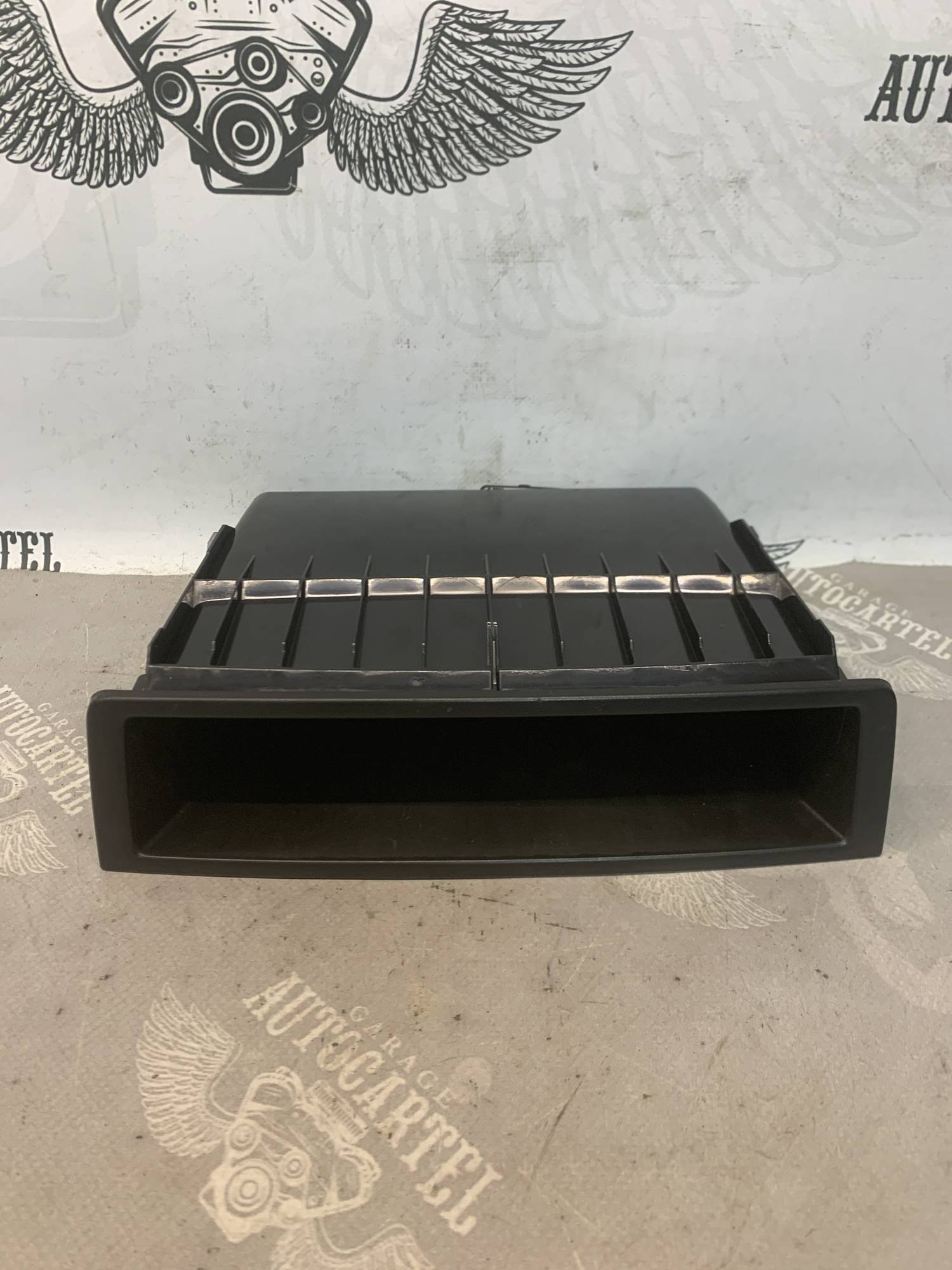 Бардачок центральної консолі Skoda Octavia A5 1z0862639a