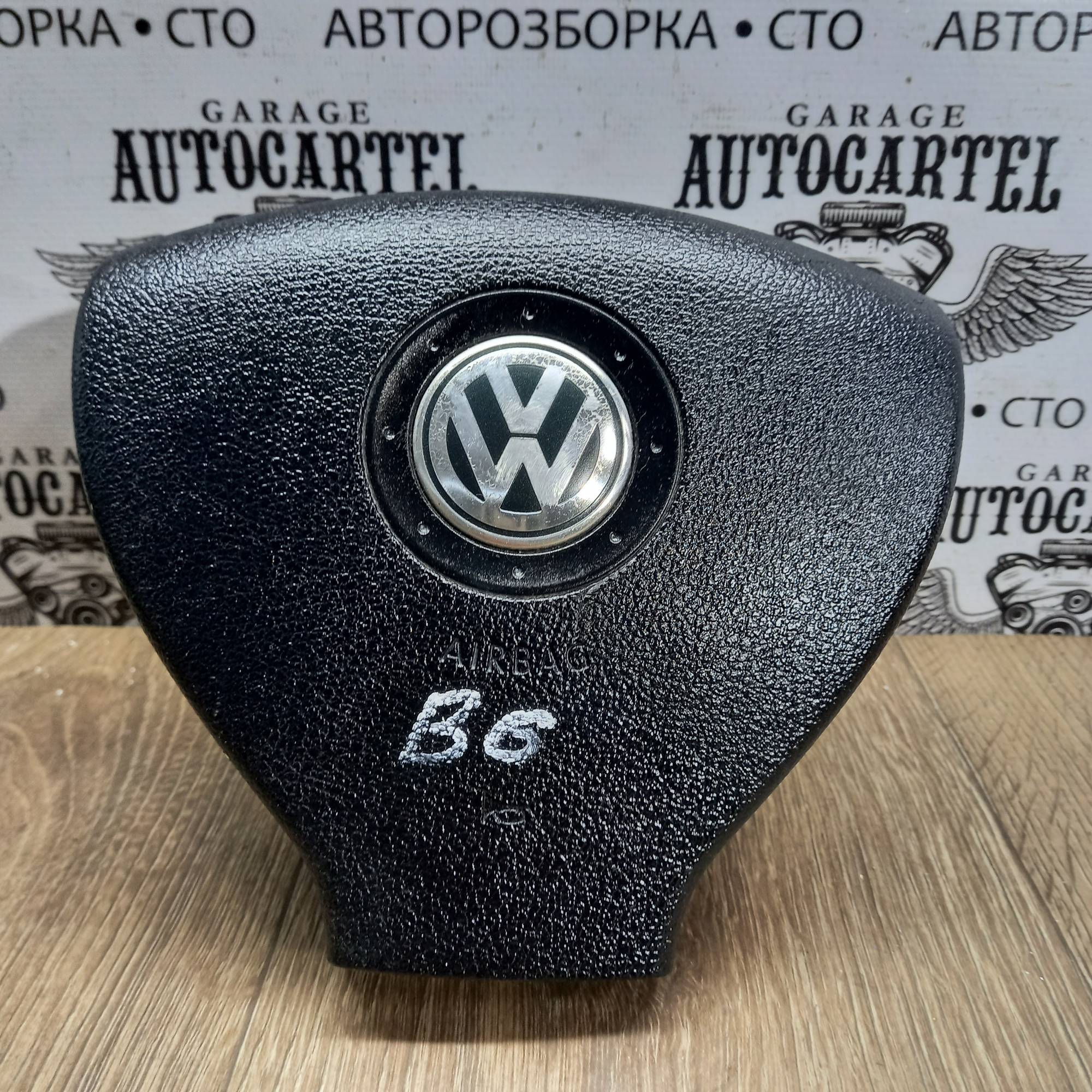 Подушка безпеки в кермо VOLKSWAGEN PASSAT B6. 2006. 3C880201AD1QB