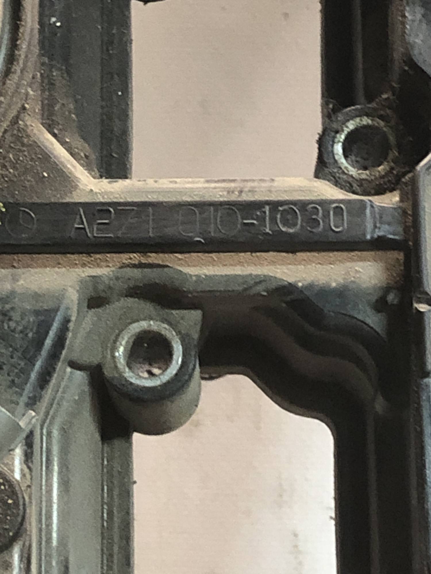 a271010-1030 Кришка гбц Mercedes W204, W212 A2710101030