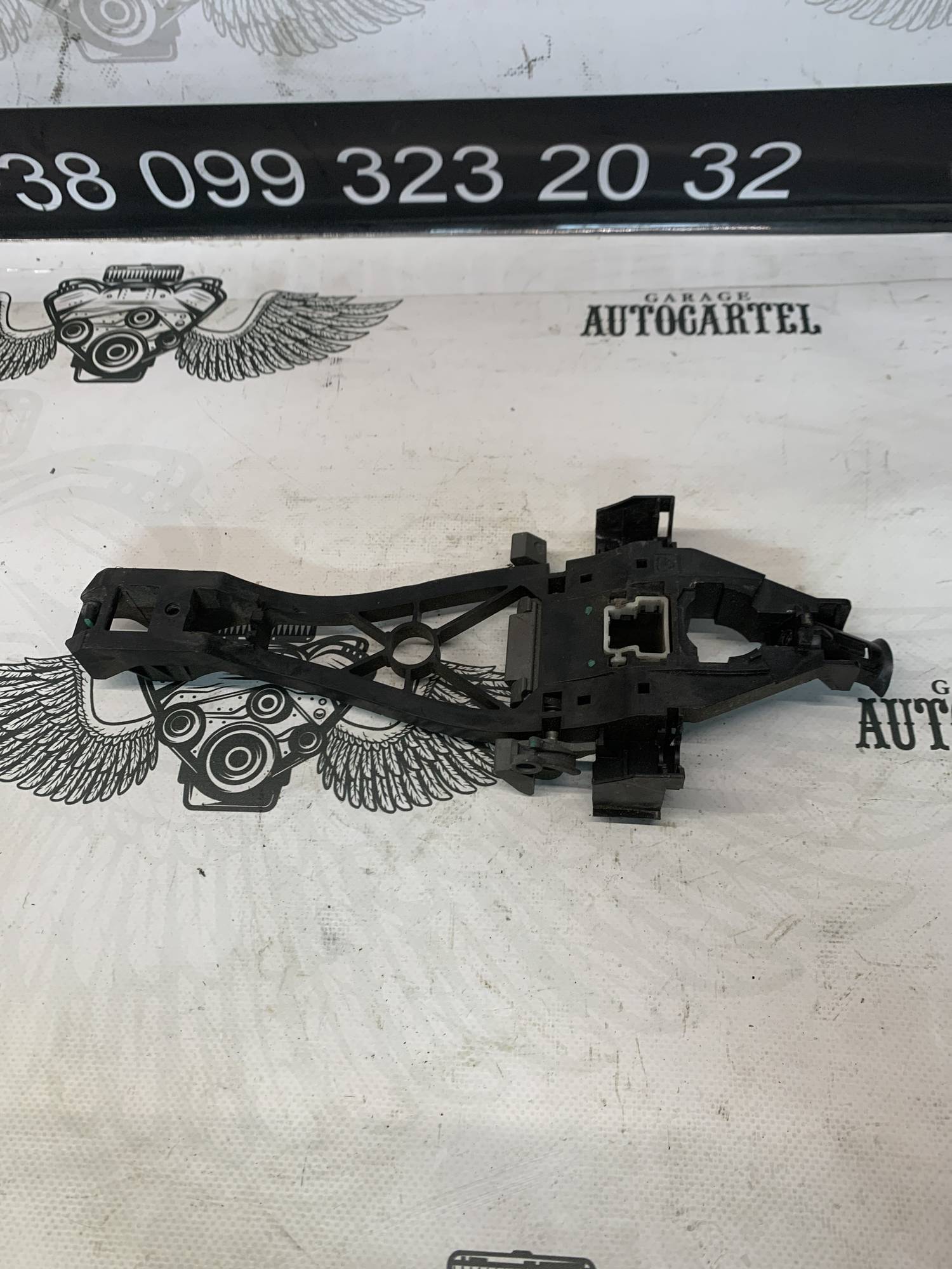 Ручка кронштейн двері задня права VOLVO S40 V50 v70 30784203