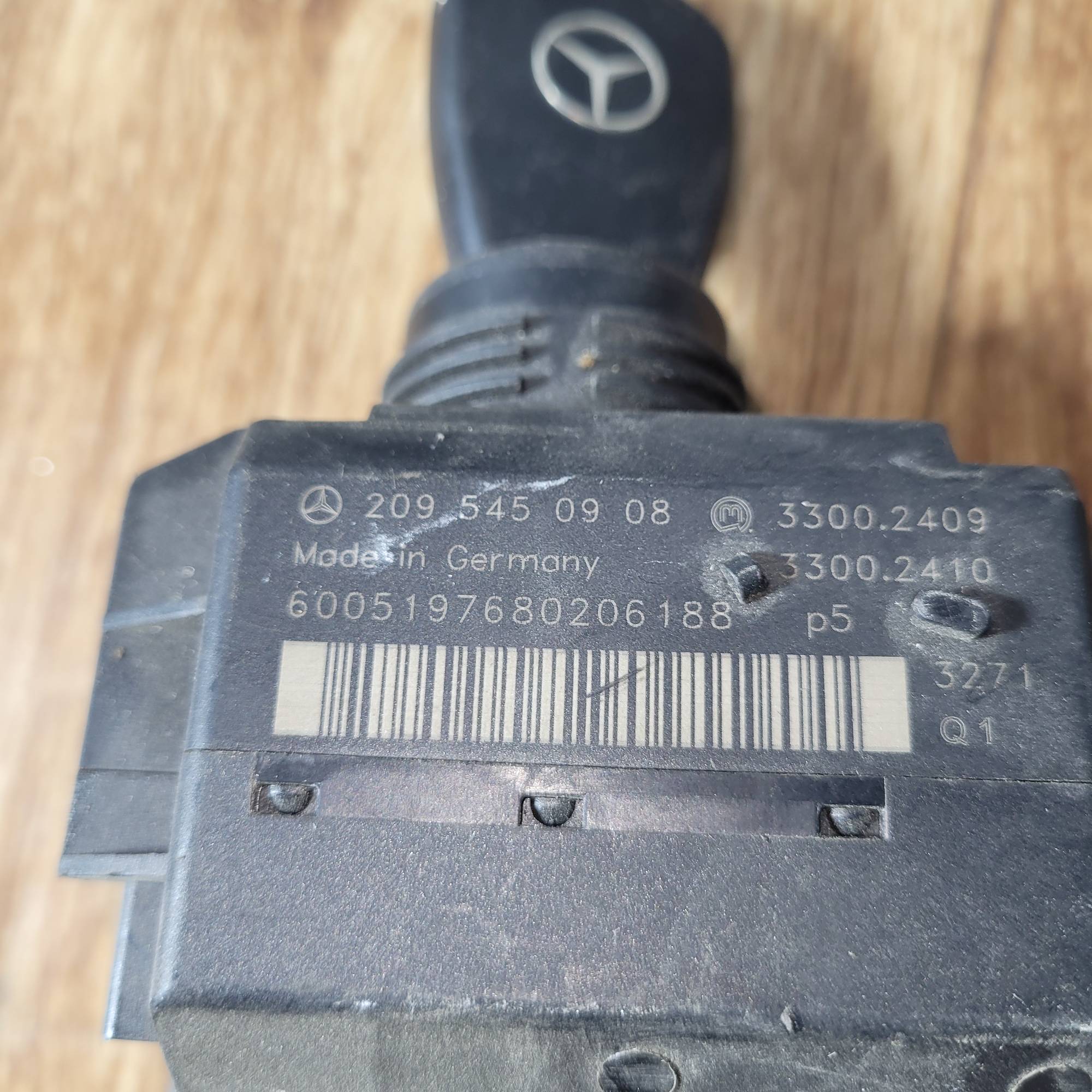 Блок управління запалюванням замок запалювання Mercedes W209 2002—2009 2095450908