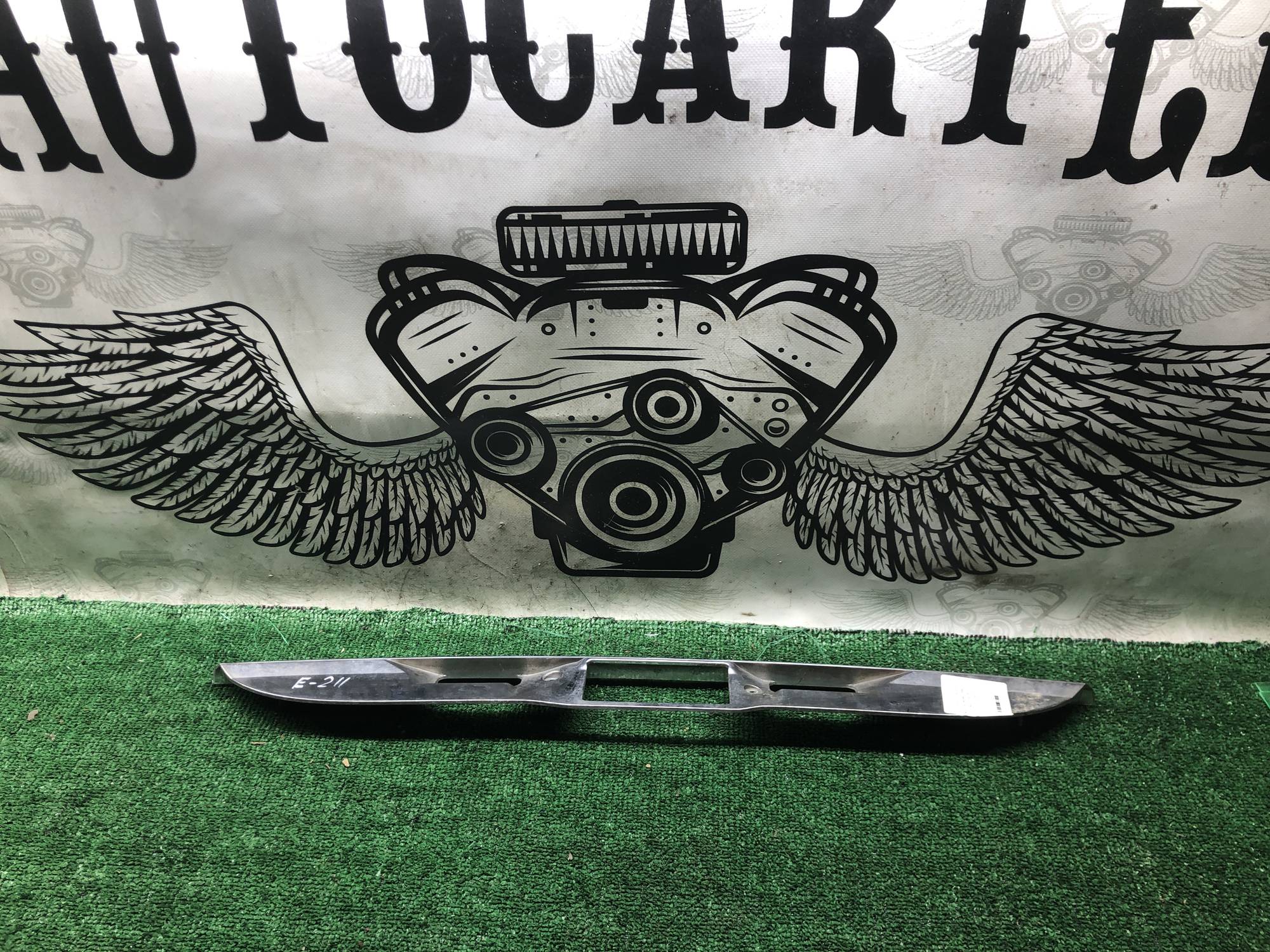 2117400493 Накладка панель багажника універсал хром 2117400493 MERCEDES E-class (W211)