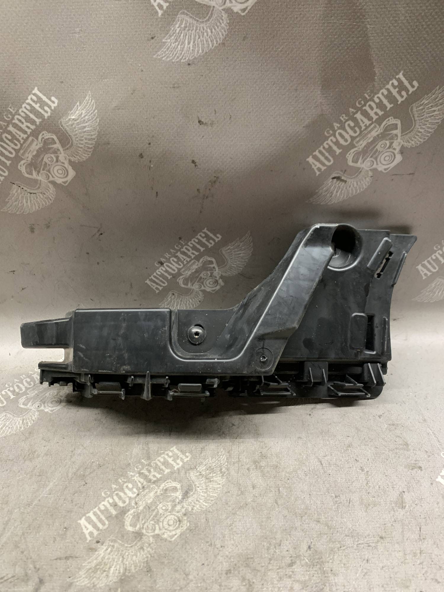 Кронштейн кріплення бампера правий зад SEAT IBIZA V 6f0807378c