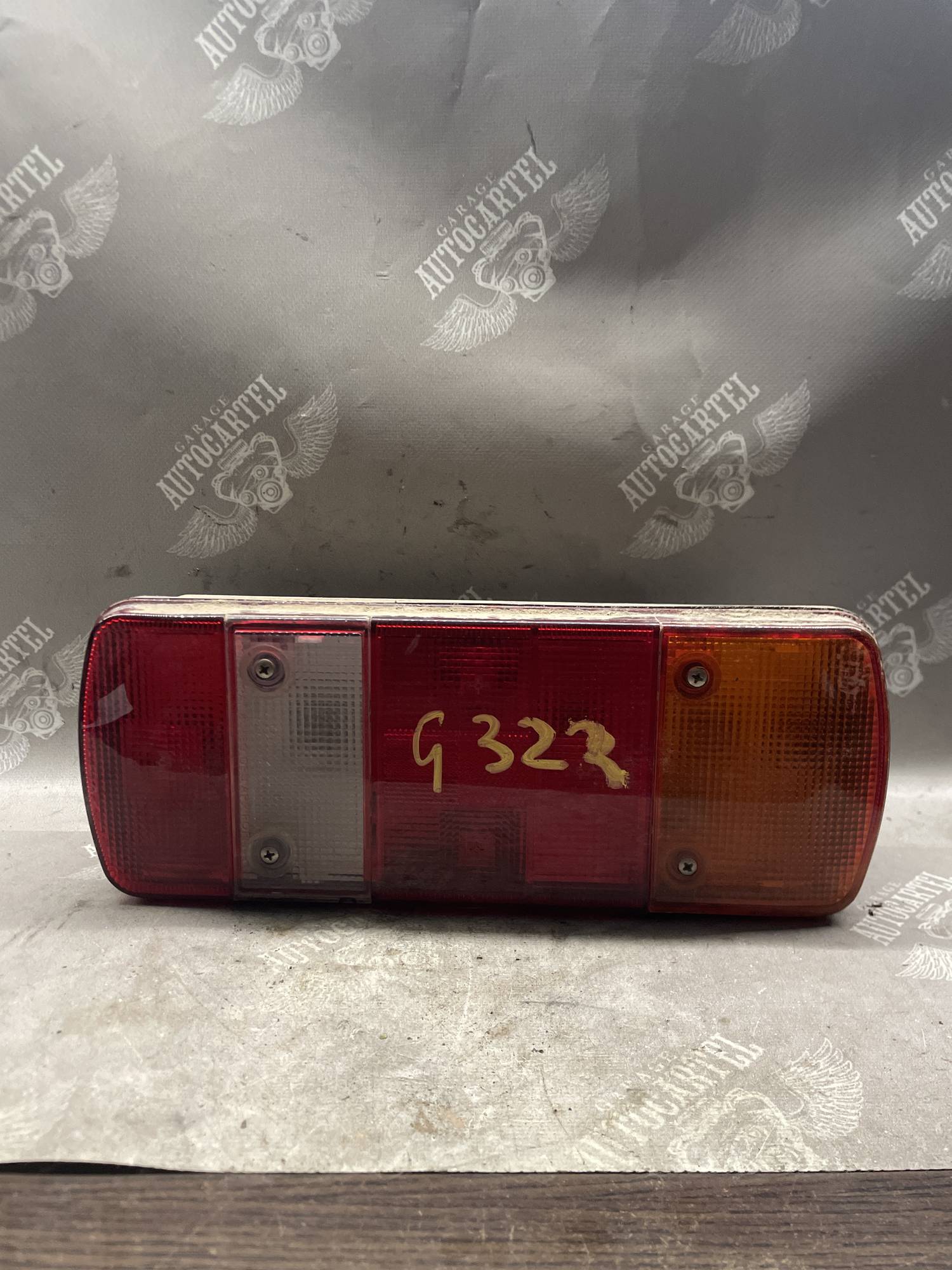 Ліхтар задній правий Volkswagen T5 7j0945096b