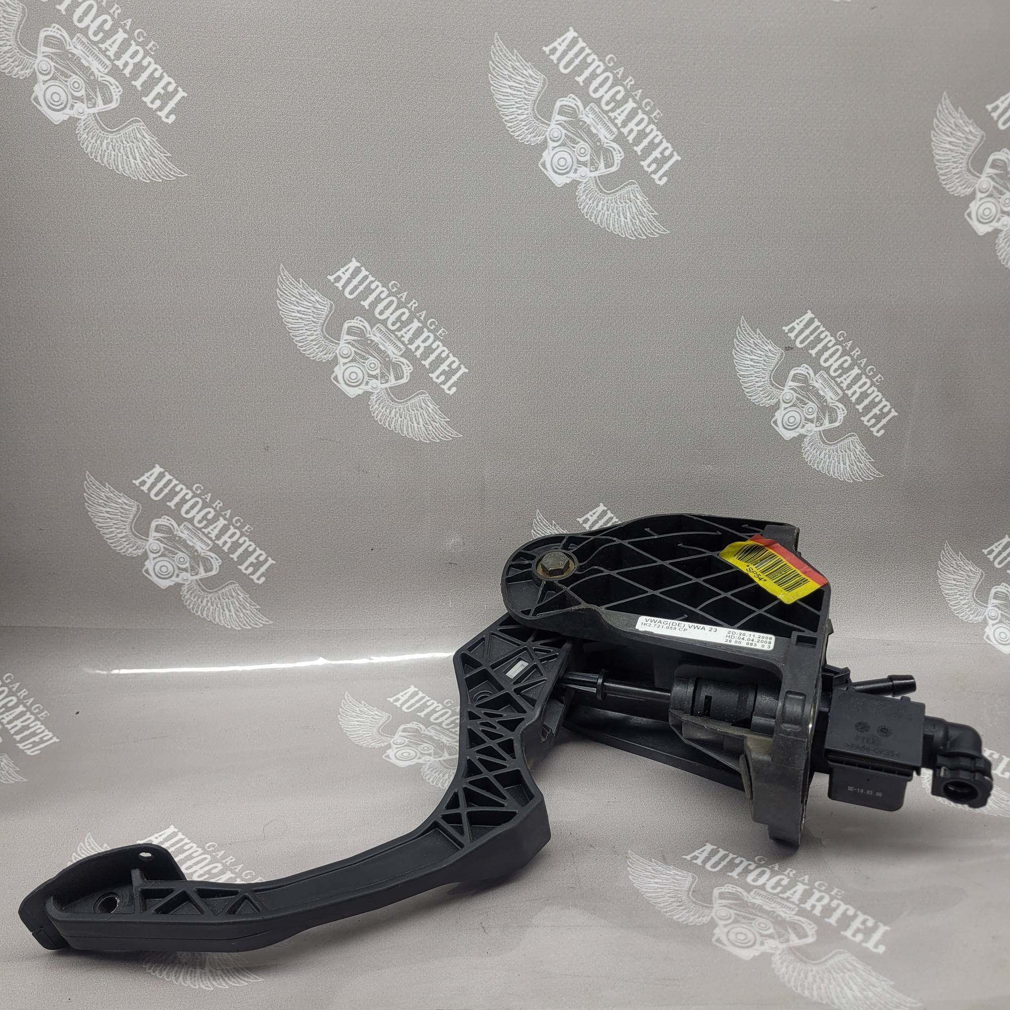 1k2721059cp Педаль щеплення Audi a38p