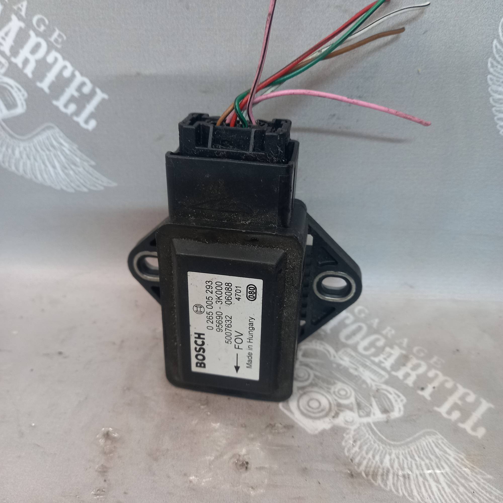 Датчик прискорення HYUNDAI SONATA NF 04-10 95690-3k000