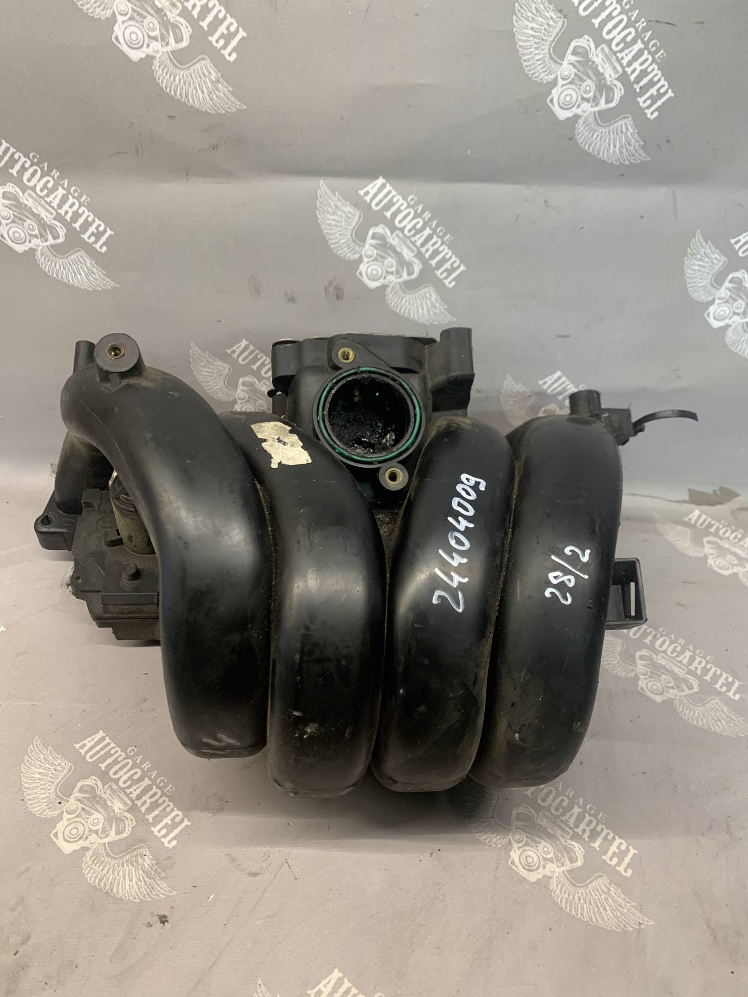 24404009 Впускний колектор opel vectra c 2.2 2002-2009