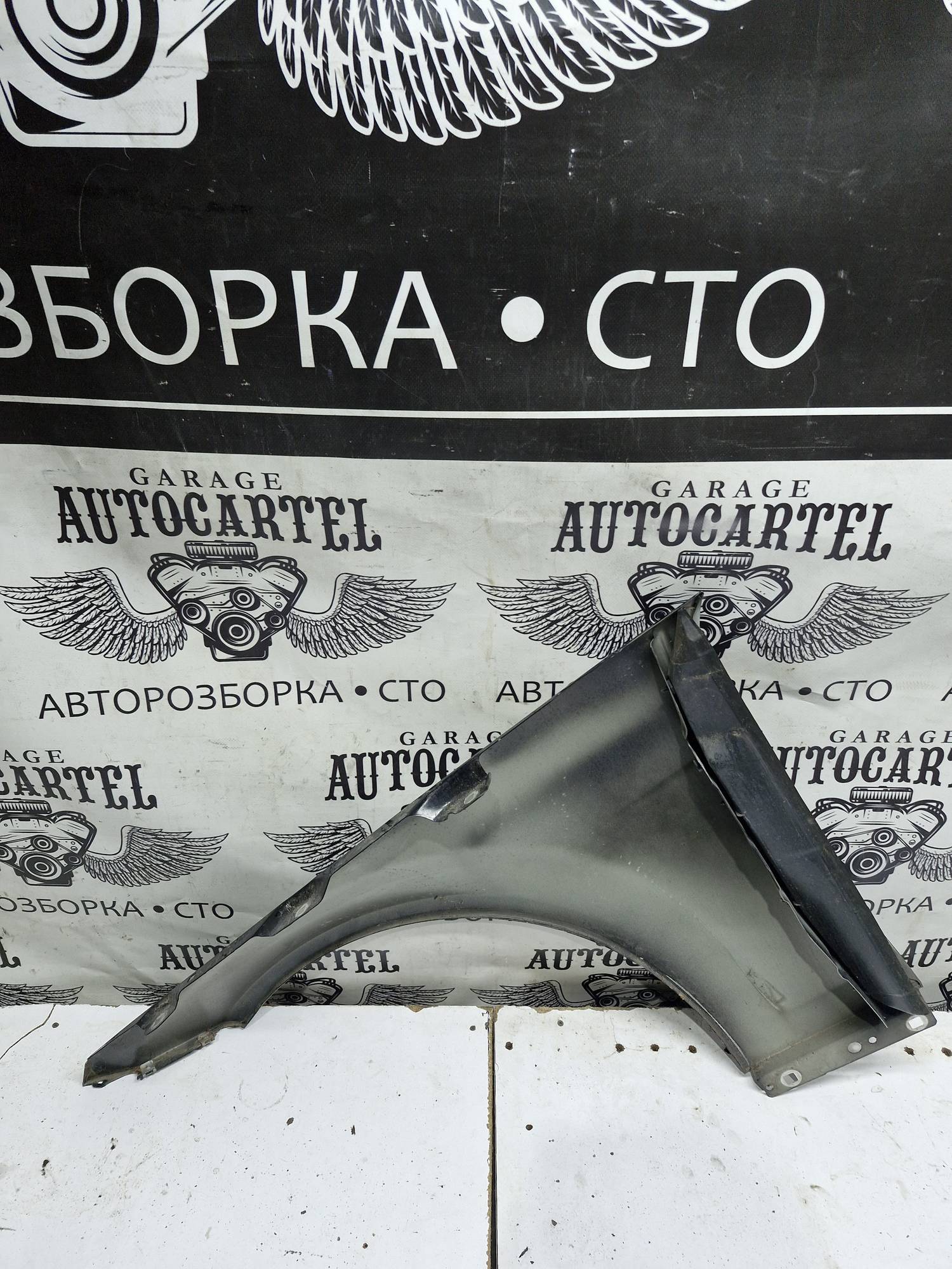 Крило переднє праве Mercedes C W204 2007—2014 рест 21609961