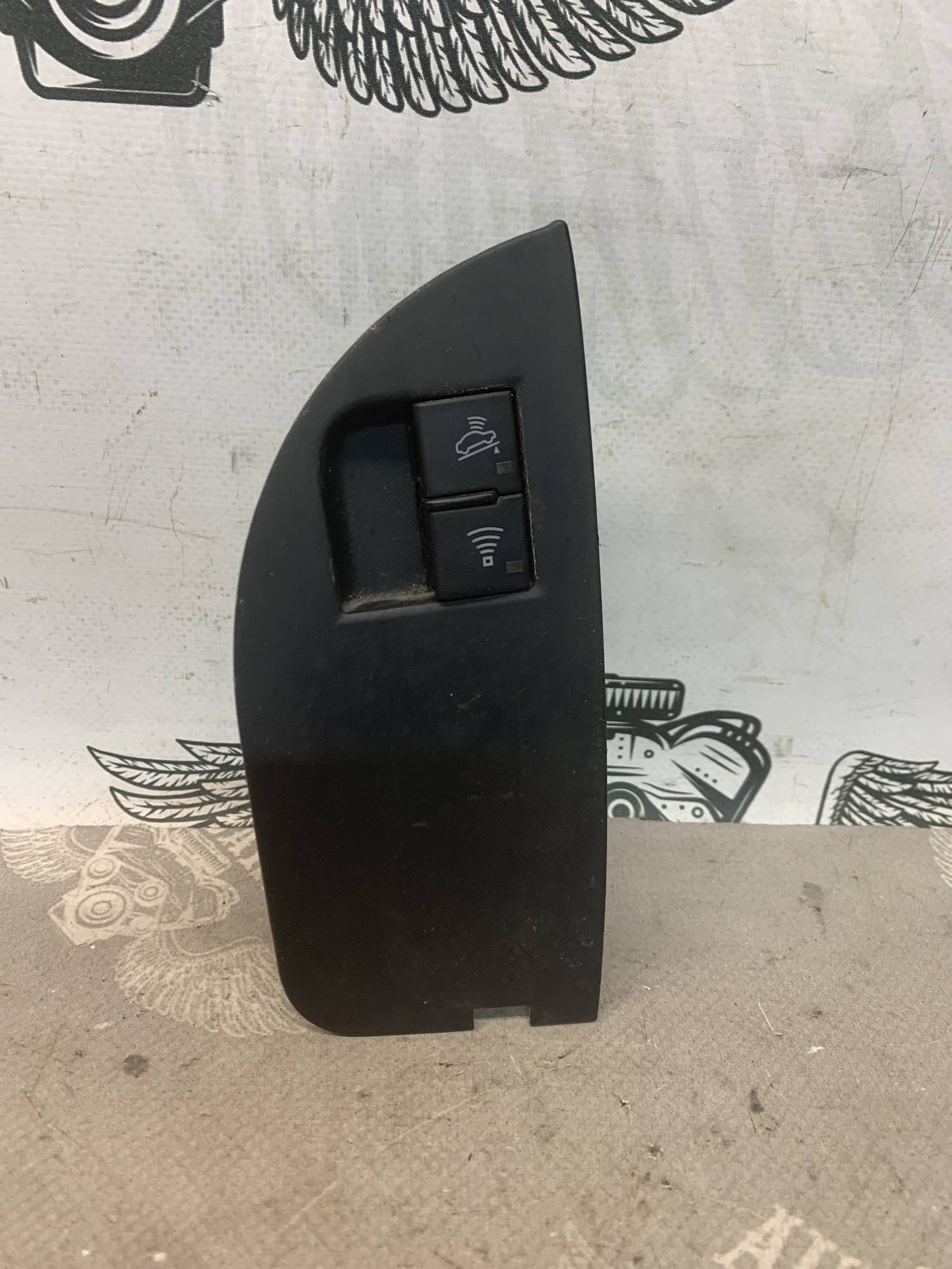 Кнопка сигналізації audi a4 b6 8e2959528a