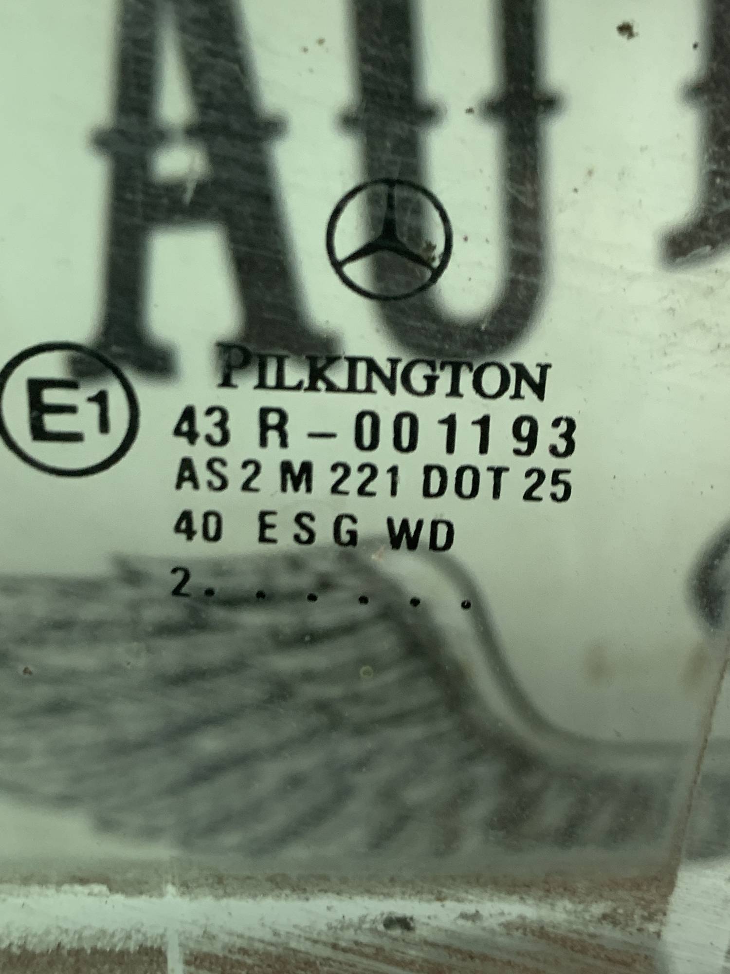 Скло дверей заднє ліве Mercedes E W203 універсал 43r-001193,21807909