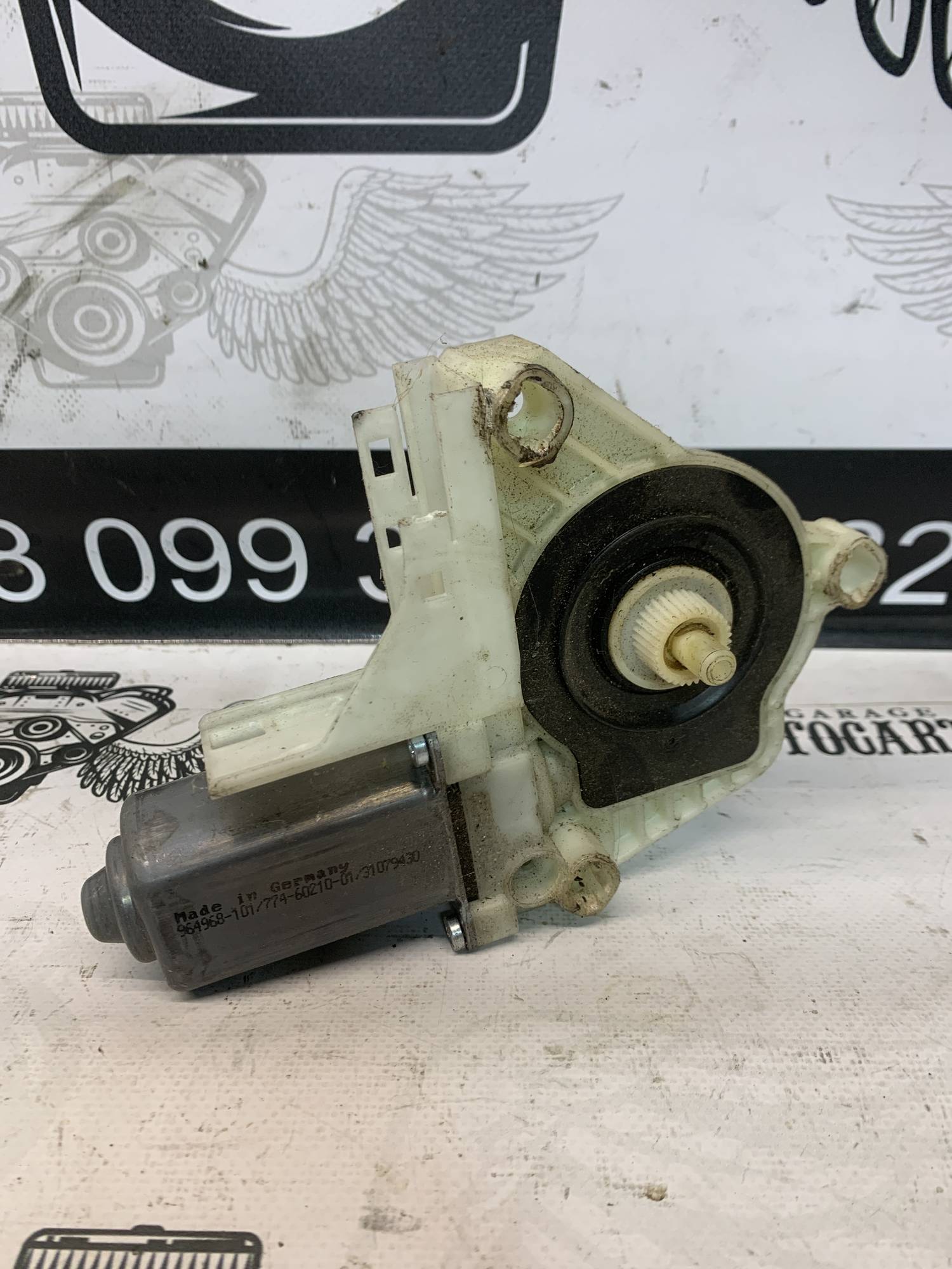 Моторчик склопідйомника передній лівий VW Golf 6 Plus 5m1837401q
