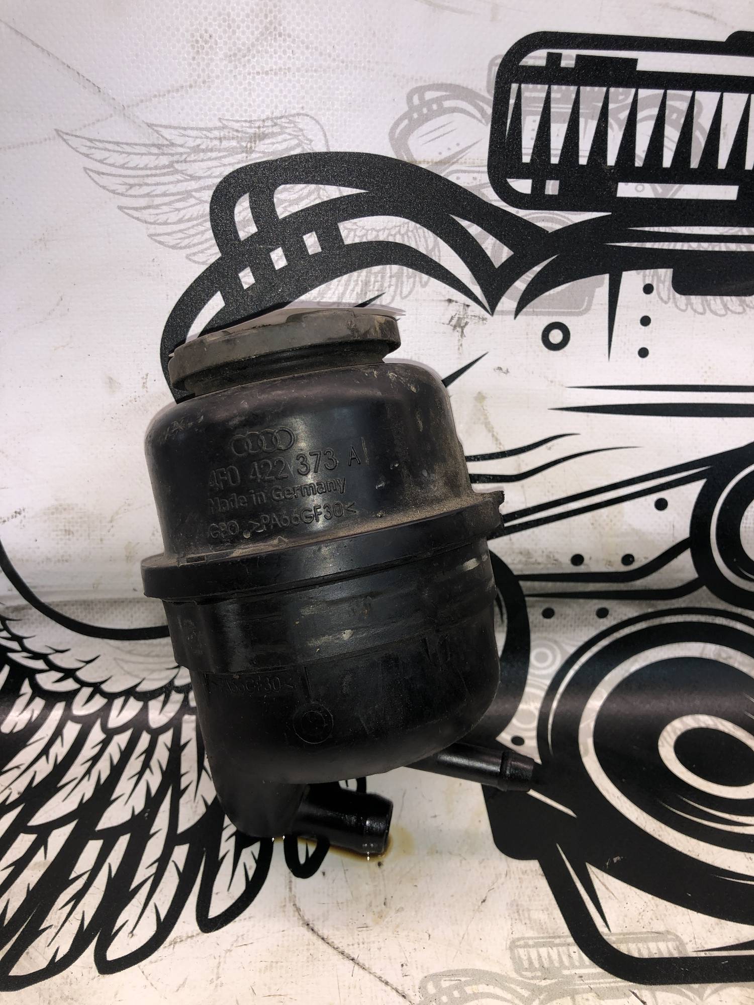 Бачок гур Audi A6 C6 4F0422373A VAG