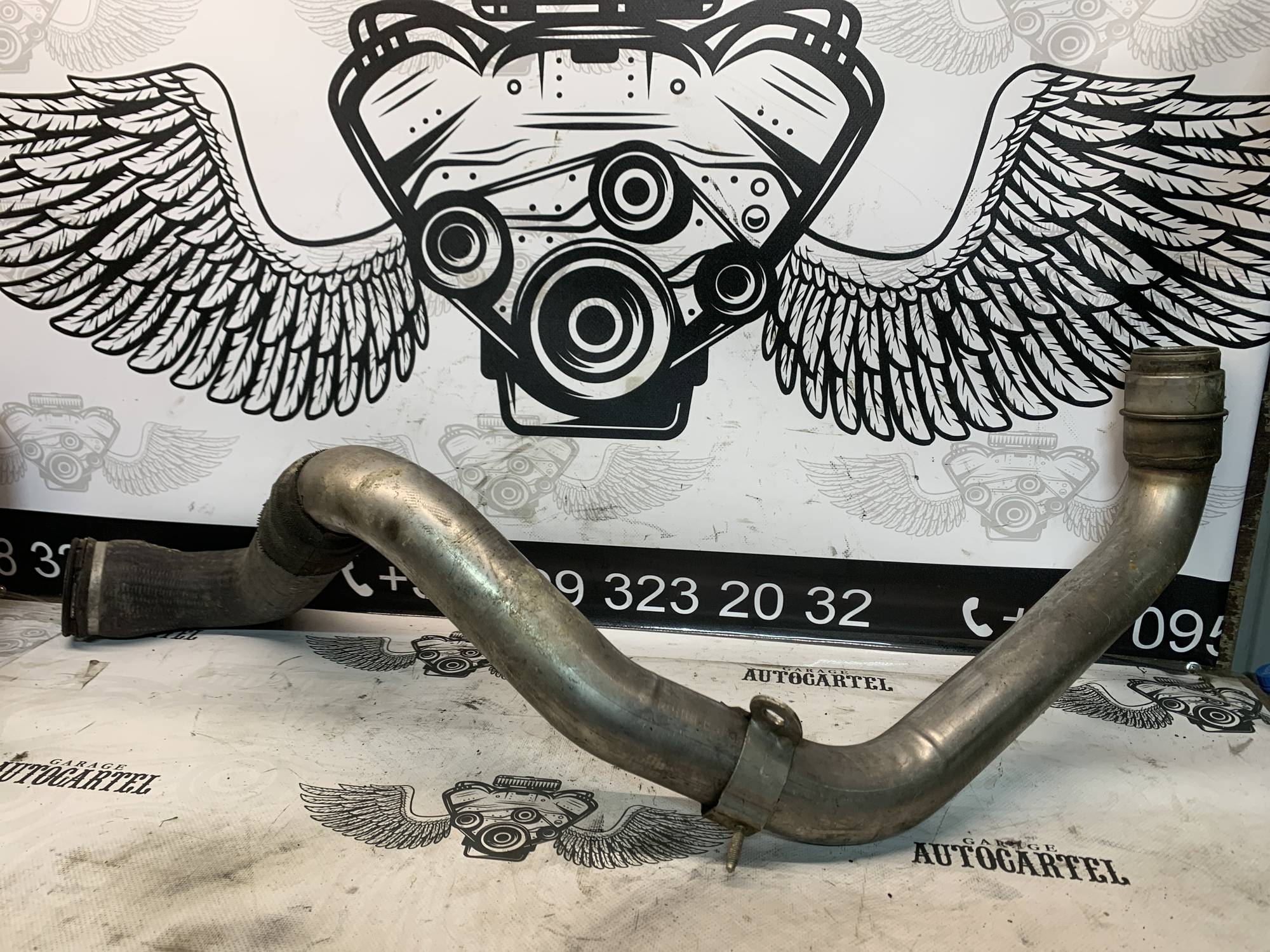 Патрубок інтеркулера RENAULT LAGUNA 3 2007-2012 2,0 DCI 8200537135b