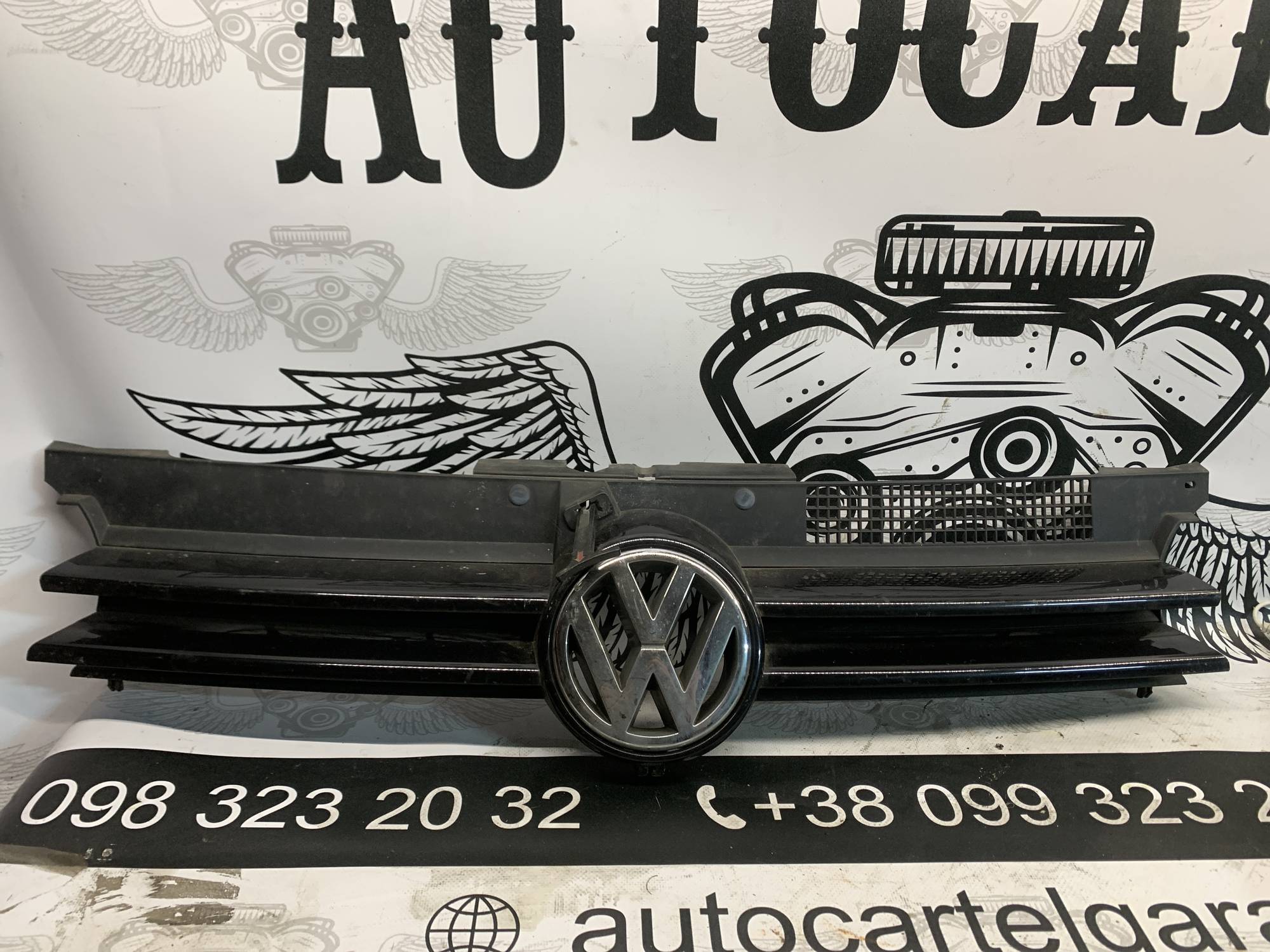 Решітка радіатора Volkswagen Golf 4 1j0853651g 21877070
