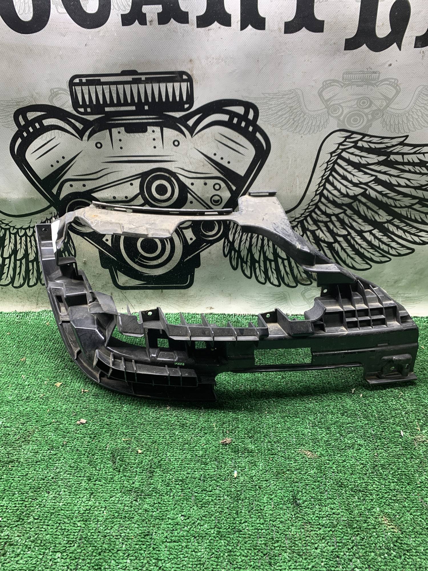 Кріплення глушника Audi A4 B9 8w0807348g