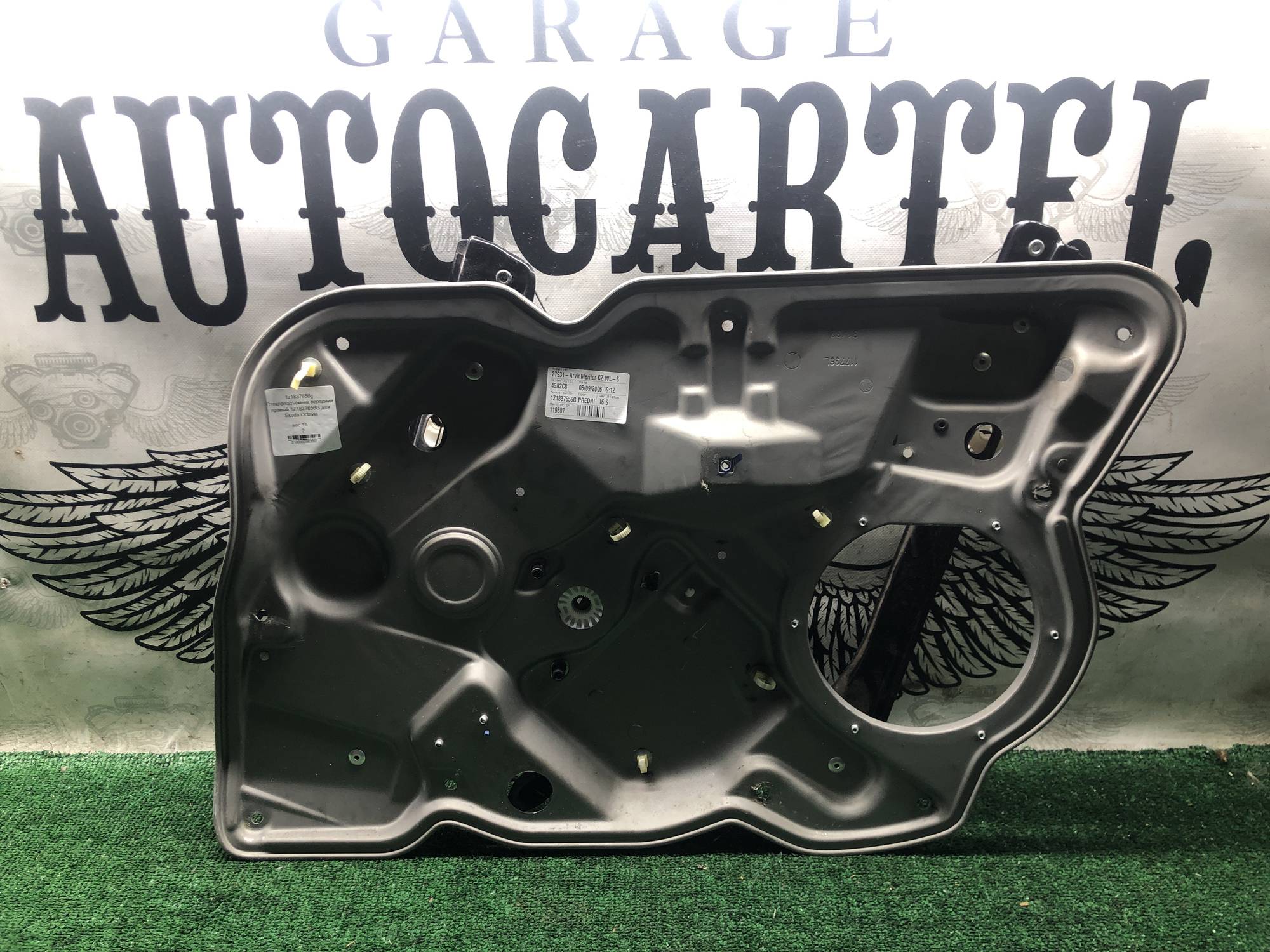 1z1837656g Стеклоподъемник передний правый 1Z1837656G для Skoda Octavia