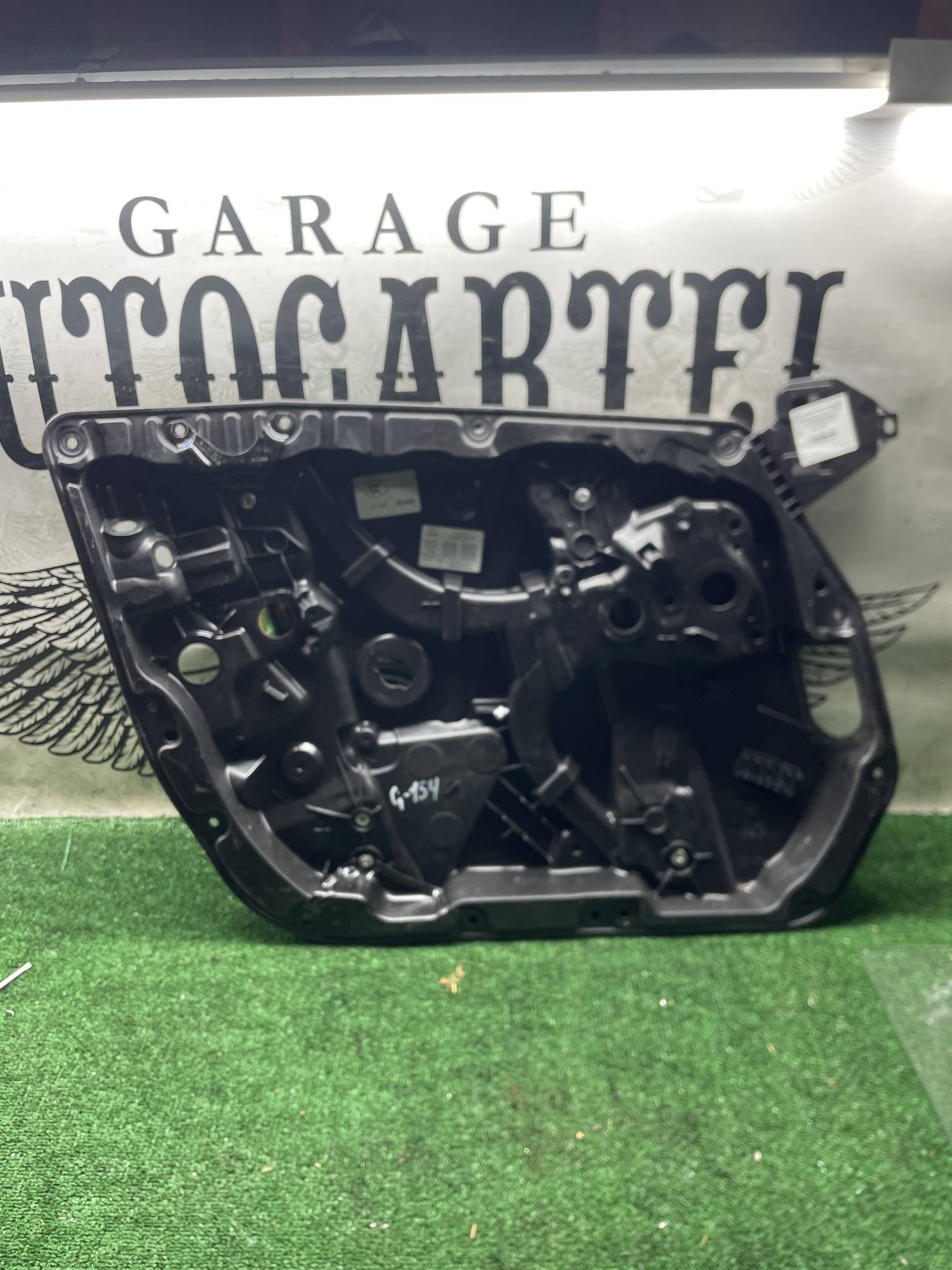 Склопідйомник передній правий Mercedes W205 a2050061499
