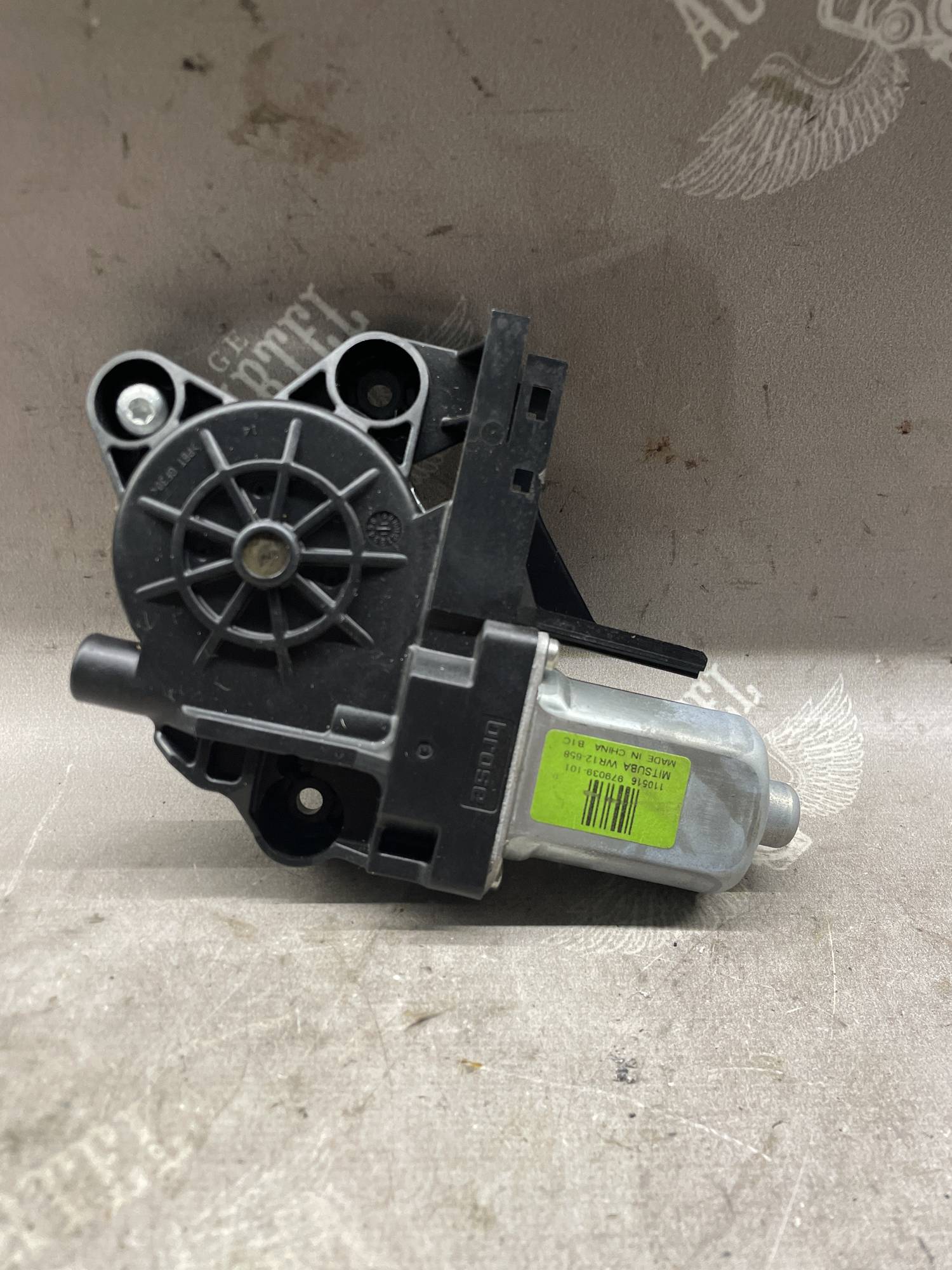 Моторчик склопідйомника передній лівий Ford Kuga Mk1 Volvo V50 979039-101