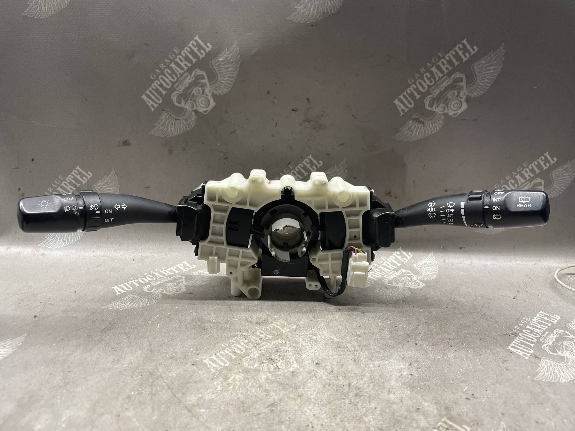Підрульовий перемикач у зборі Kia sportage 2 202003395