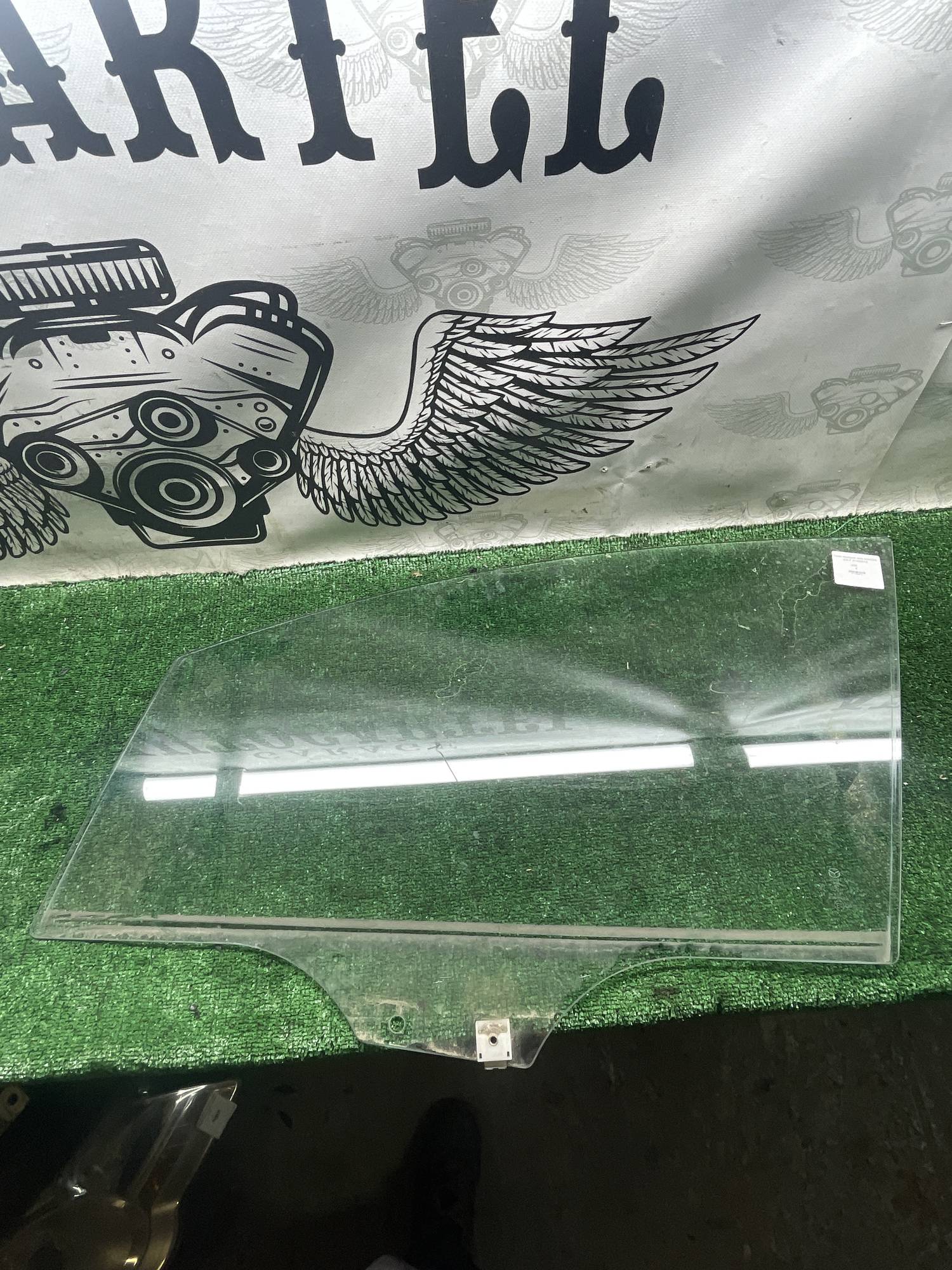 Скло переднє ліве MAZDA CX-7 21106873
