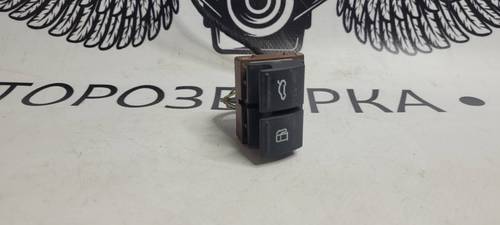 3C0959903B Кнопка відкриття багажника та люка VAG Passat CC (2008 - 2017)
