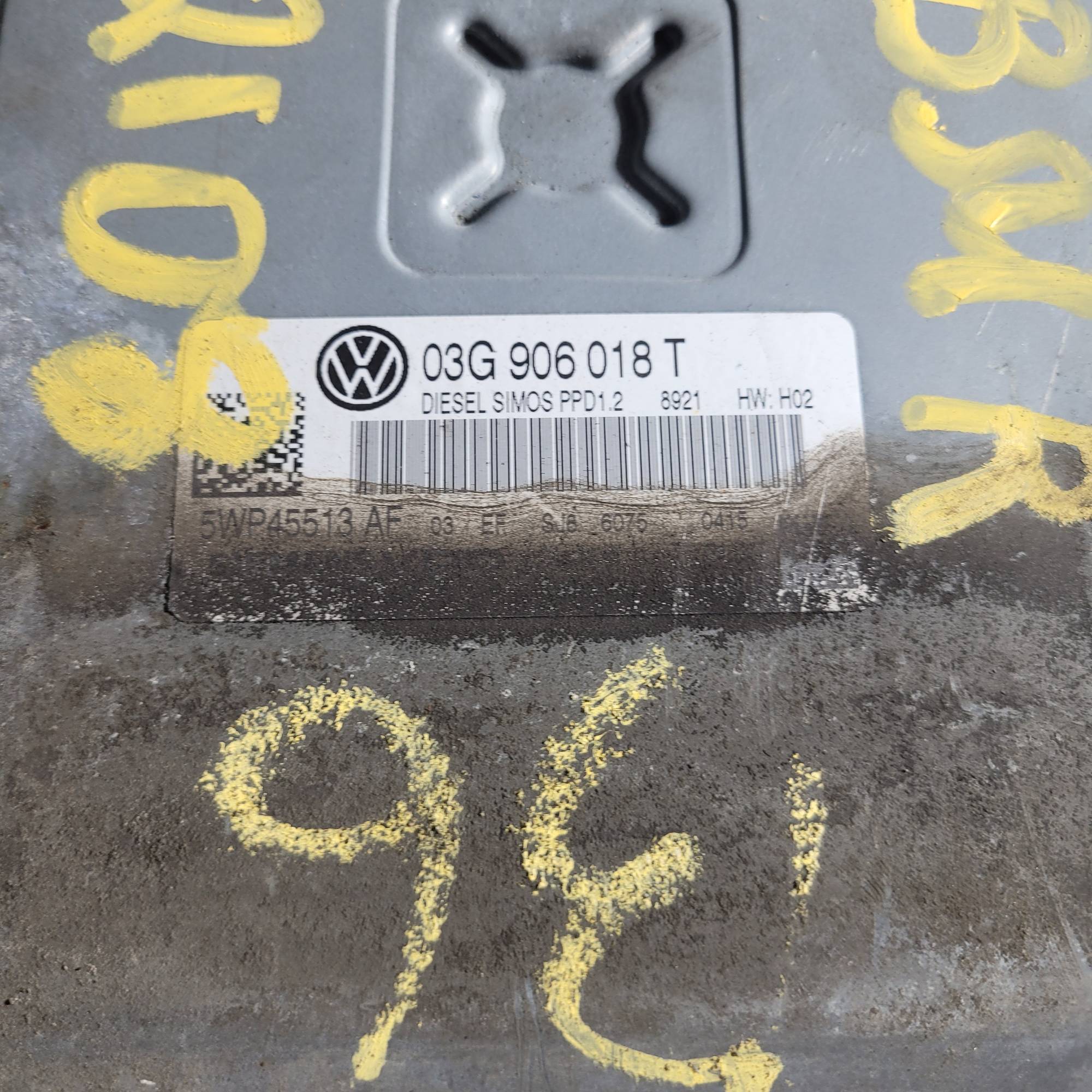 Блок управління 03G906018T Volkswagen Passat B6 2.0 5wp45513af