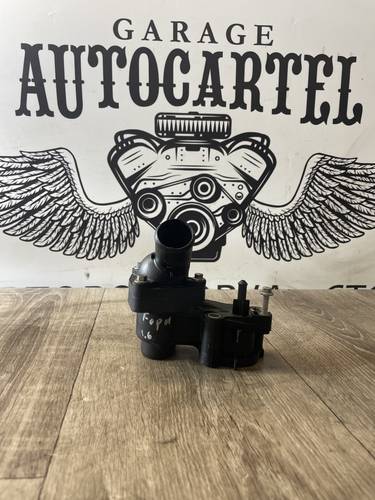 2S4Q8594AB Корпус термостата Ford Focus 1 2004 2S4Q-8594-AB