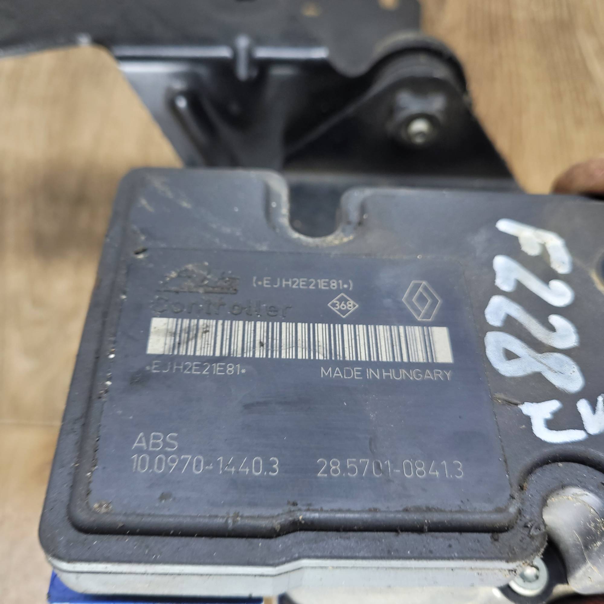 8201065089 ABS / 10020702114 / 10097014403 Блок ABs renault twingo