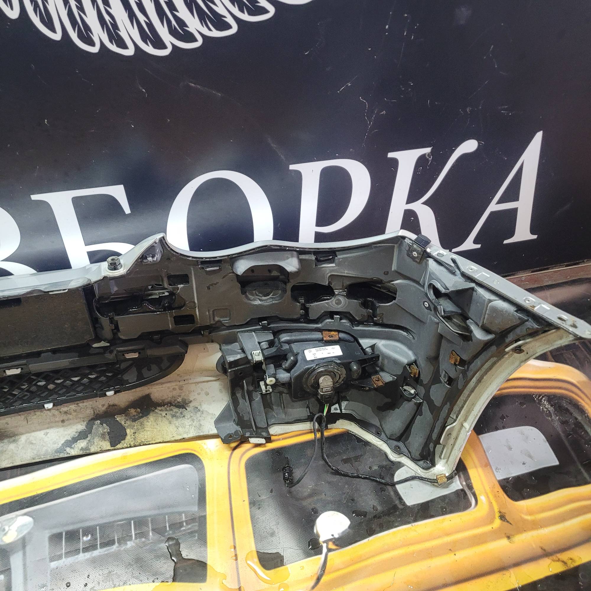 Бампер передній Mercedes C W203 2000-2007 21410031