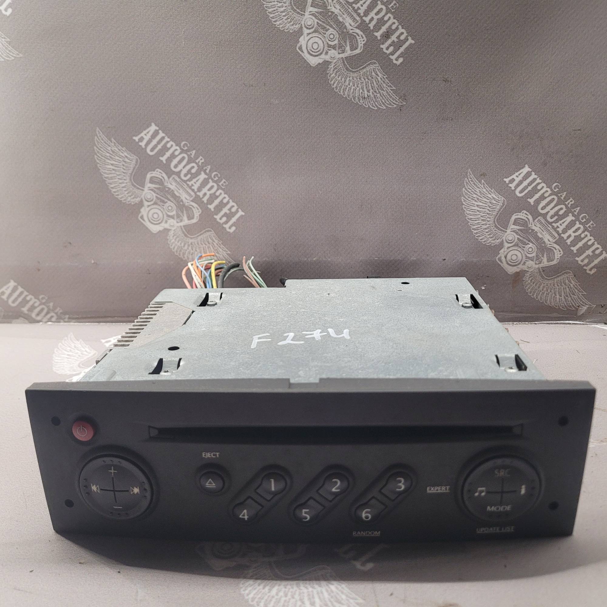 Автомагнітола CD/ магнітола/раді 8200607918 Renault Megane II/Scenic II