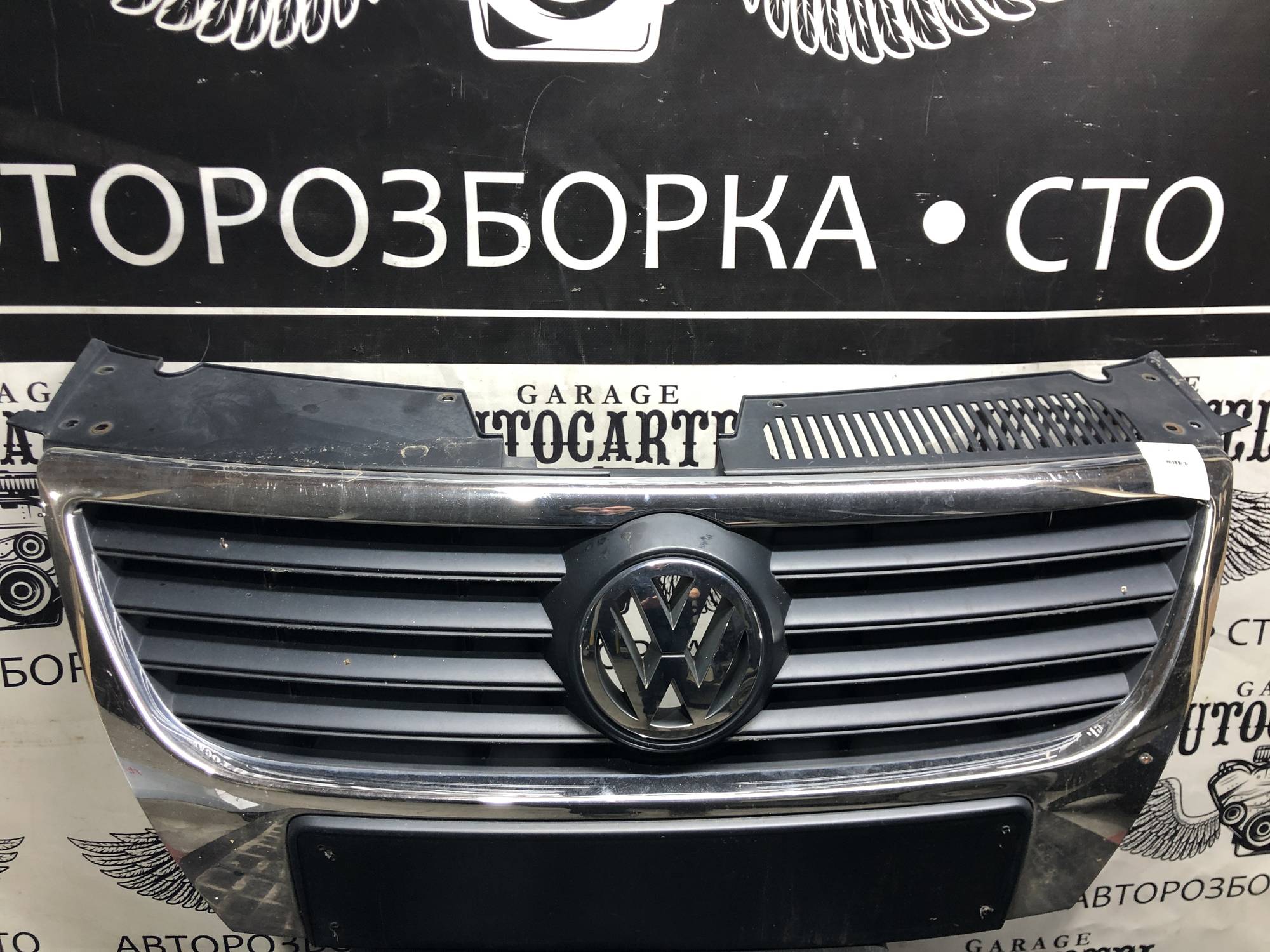 3с0853651 решітка радіатора Volkswagen passat b6