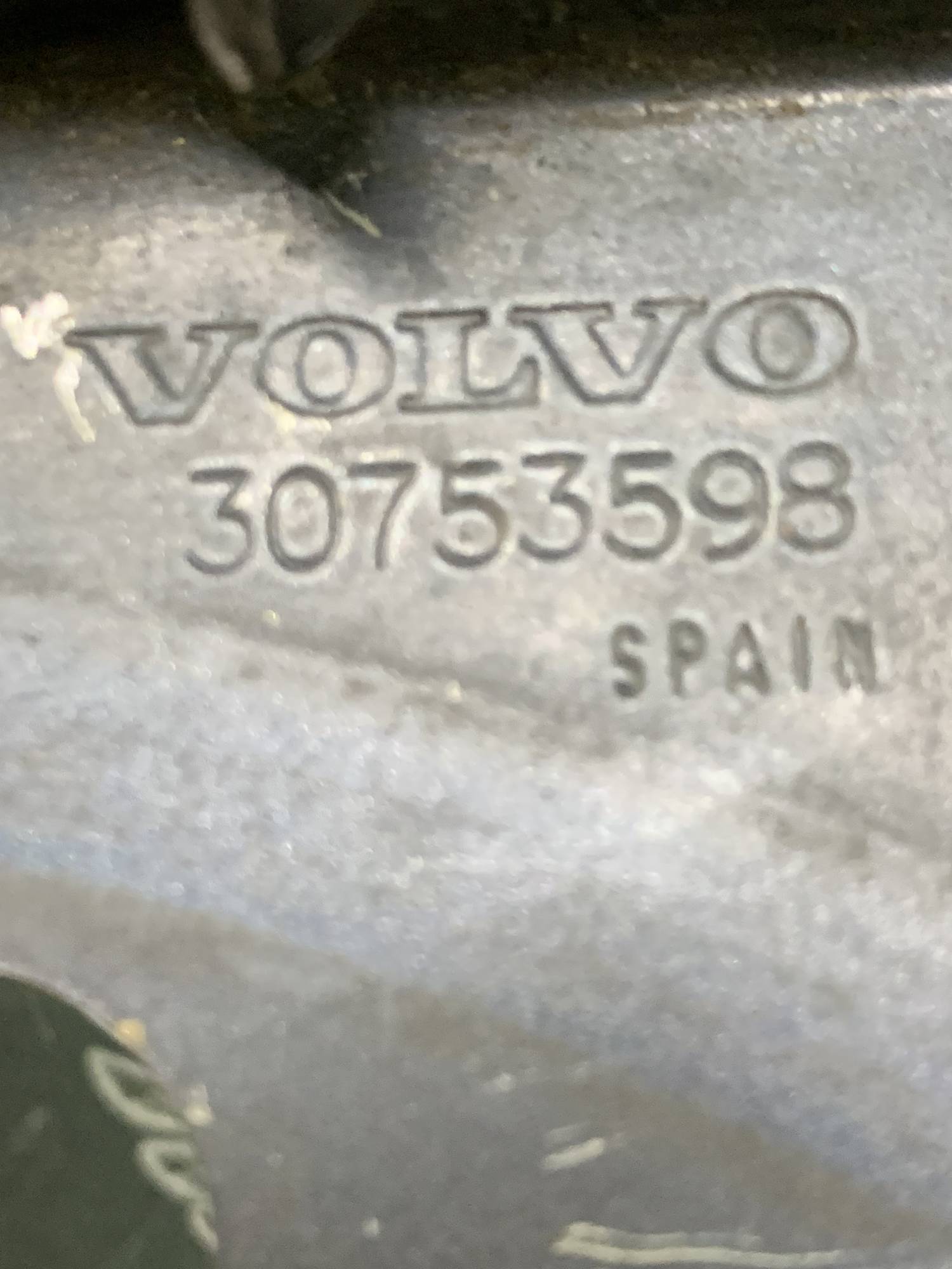 30753598 Петля капота права Volvo C30, C70 (2006-), S40, V50 2003-2012