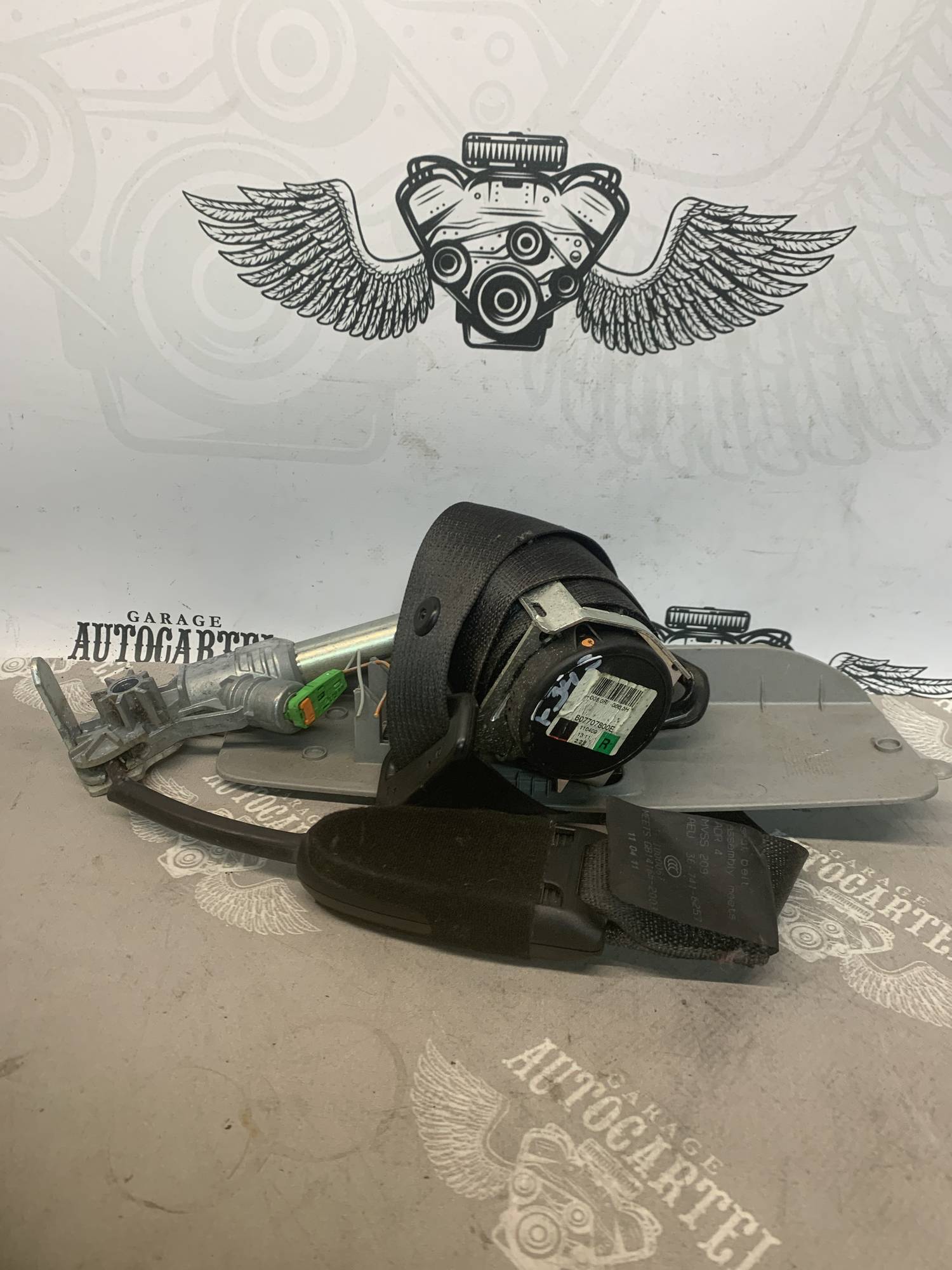 Ремінь безпеки передній правий OPEL CORSA D 5D 13290239