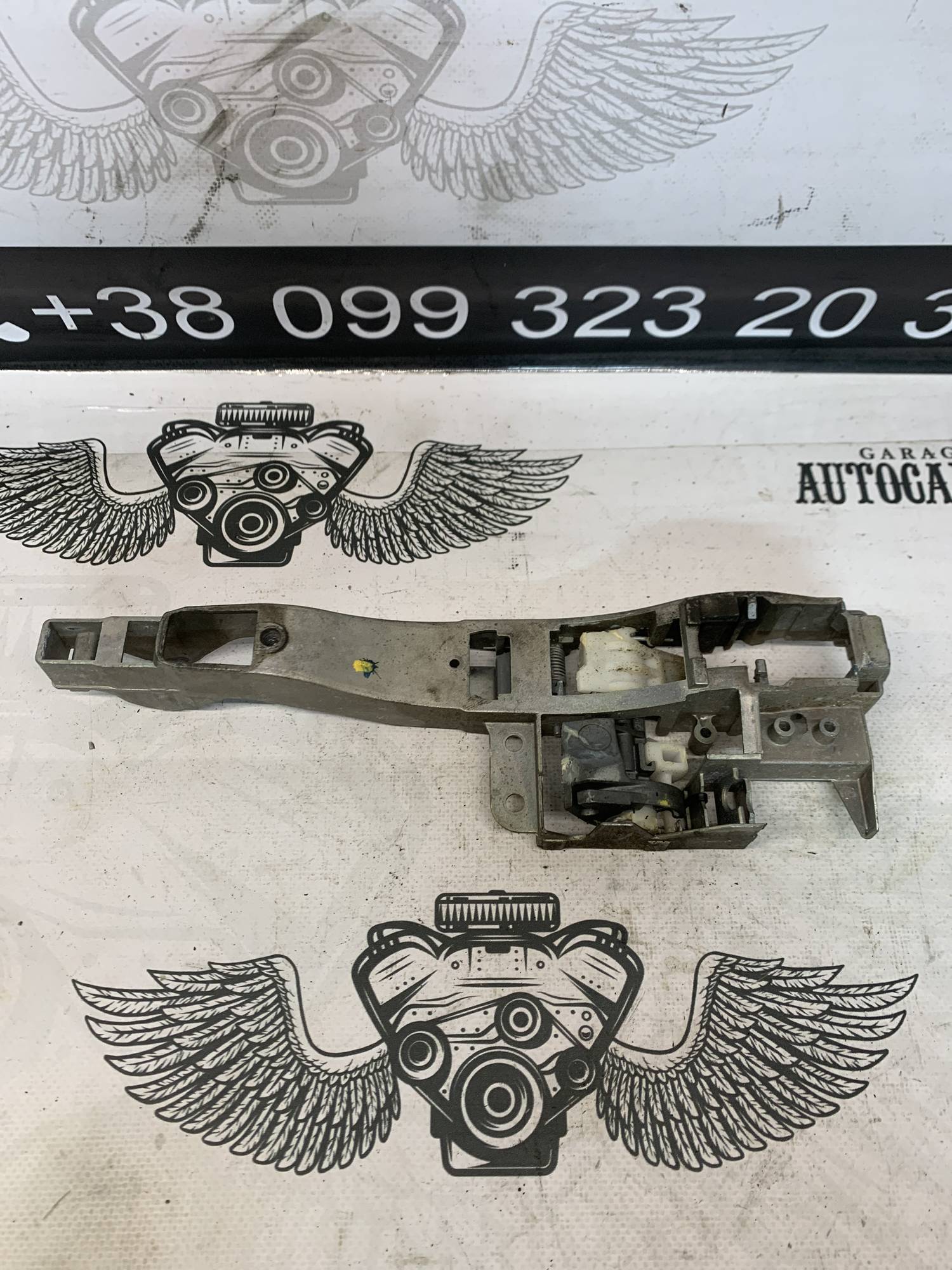 Кронштейн ручка двері зовнішня передня права PEUGEOT 407 9682508080
