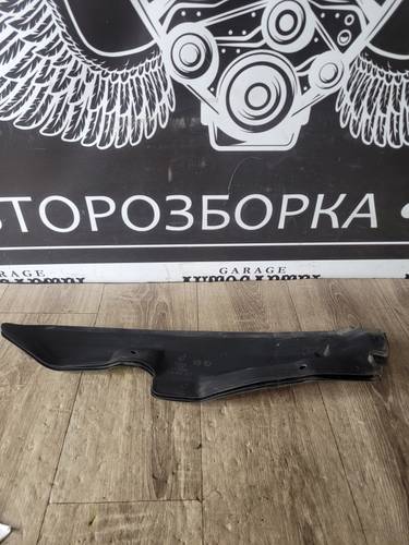 Накладка переднього правого крила для Skoda Octavia A5 2004-2013