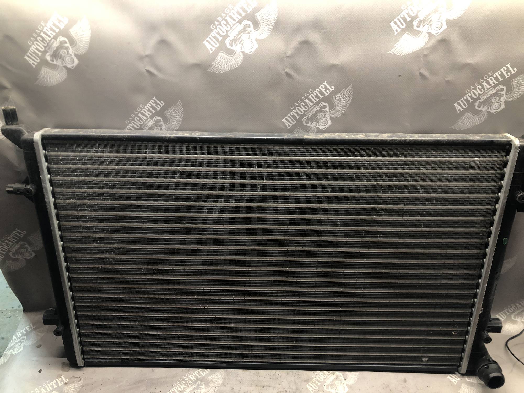 Радіатор охолодження Volkswagen golf 5 1.6 бензин 21938665