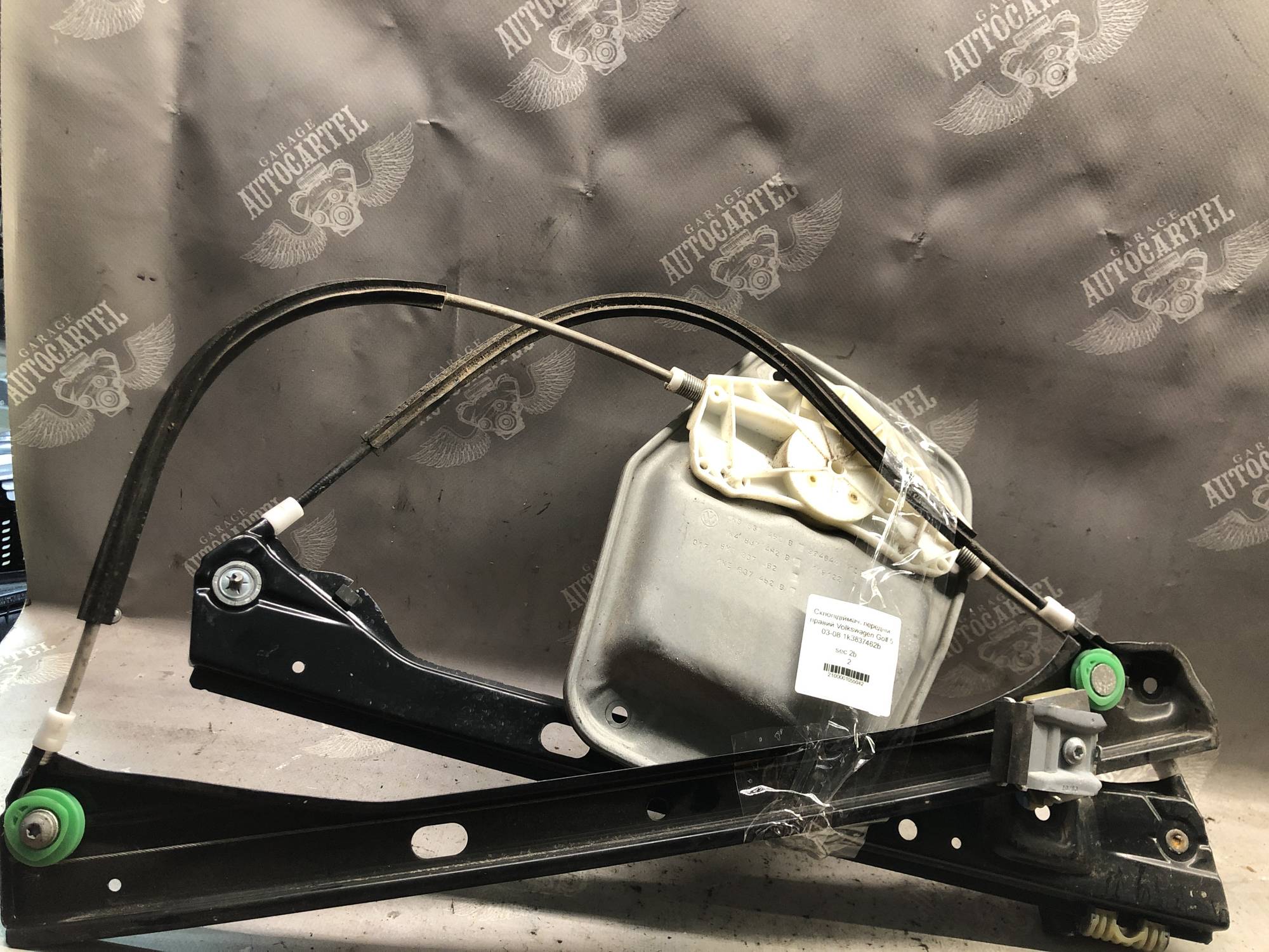 Склопідіймач. передній. правий Volkswagen Golf 5 03-08 1k3837462