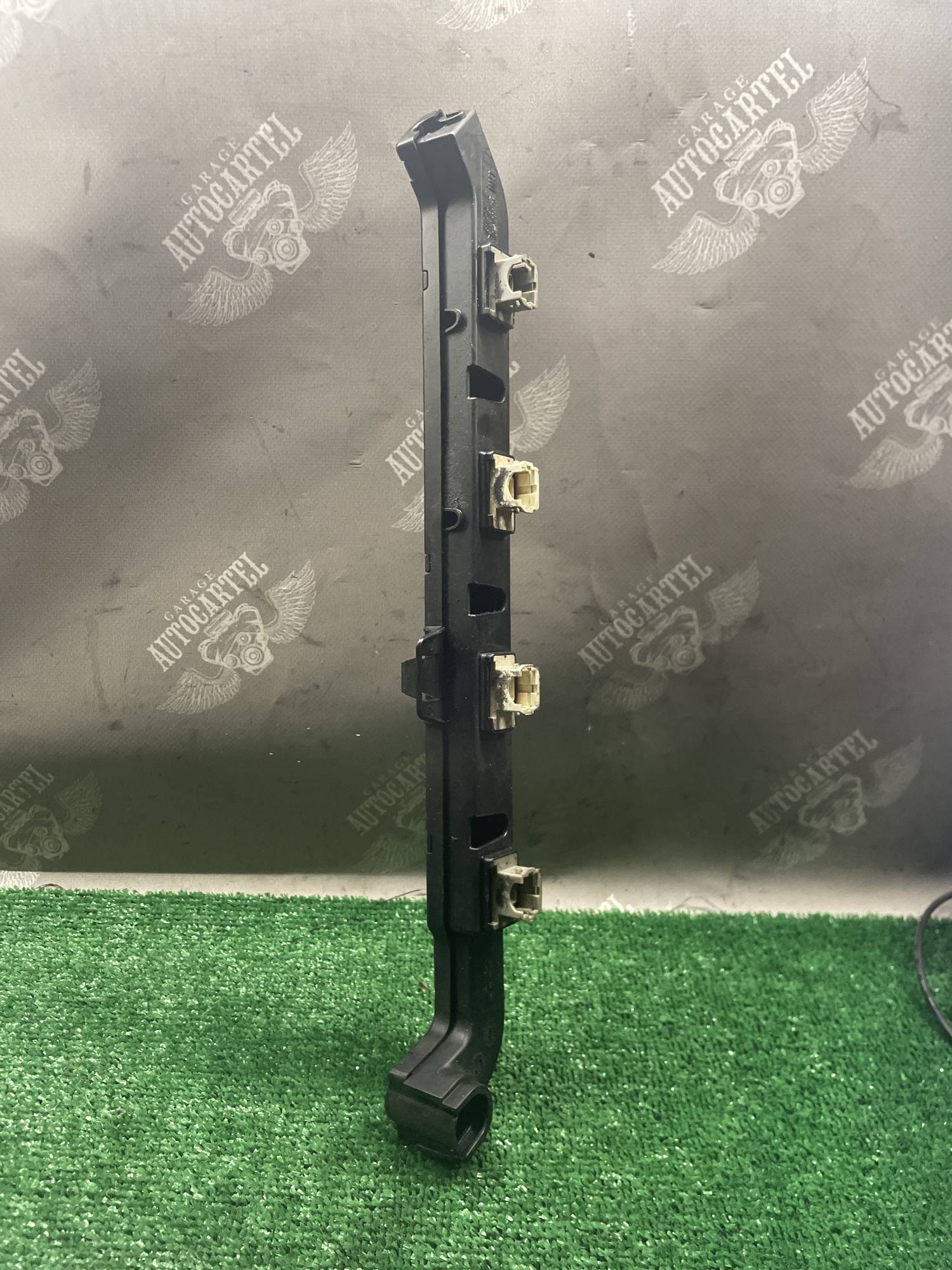 Планка кабелю паливної рейки Opel Astra G, Astra H, Zafira B 2.0 T 90560510a