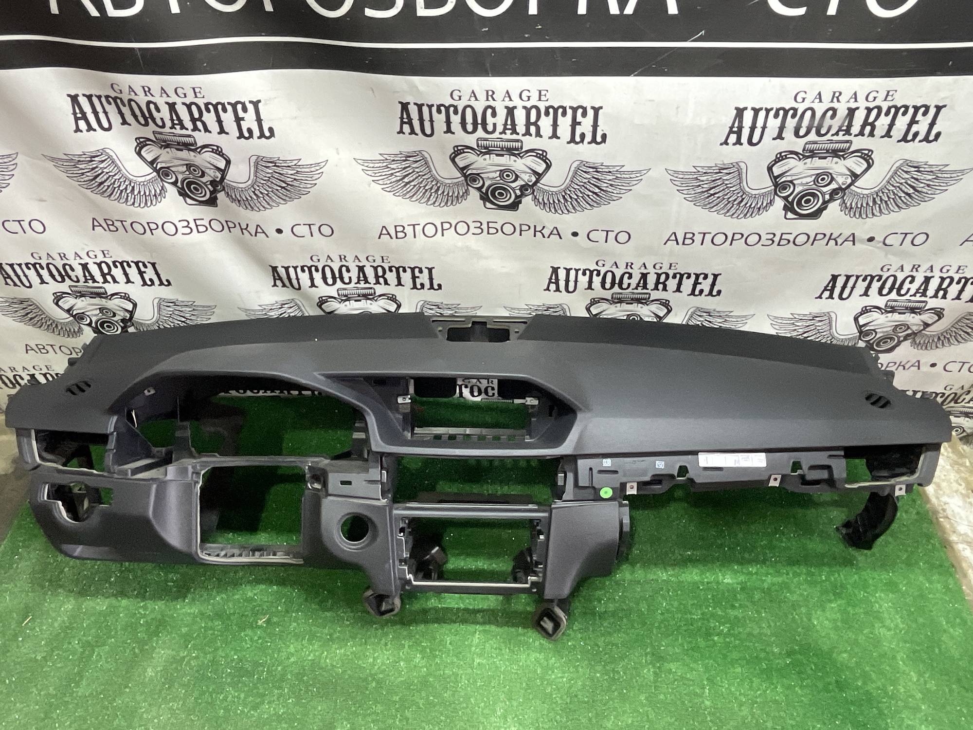 Торпедо/консоль Mercedes W212 2010 21121319