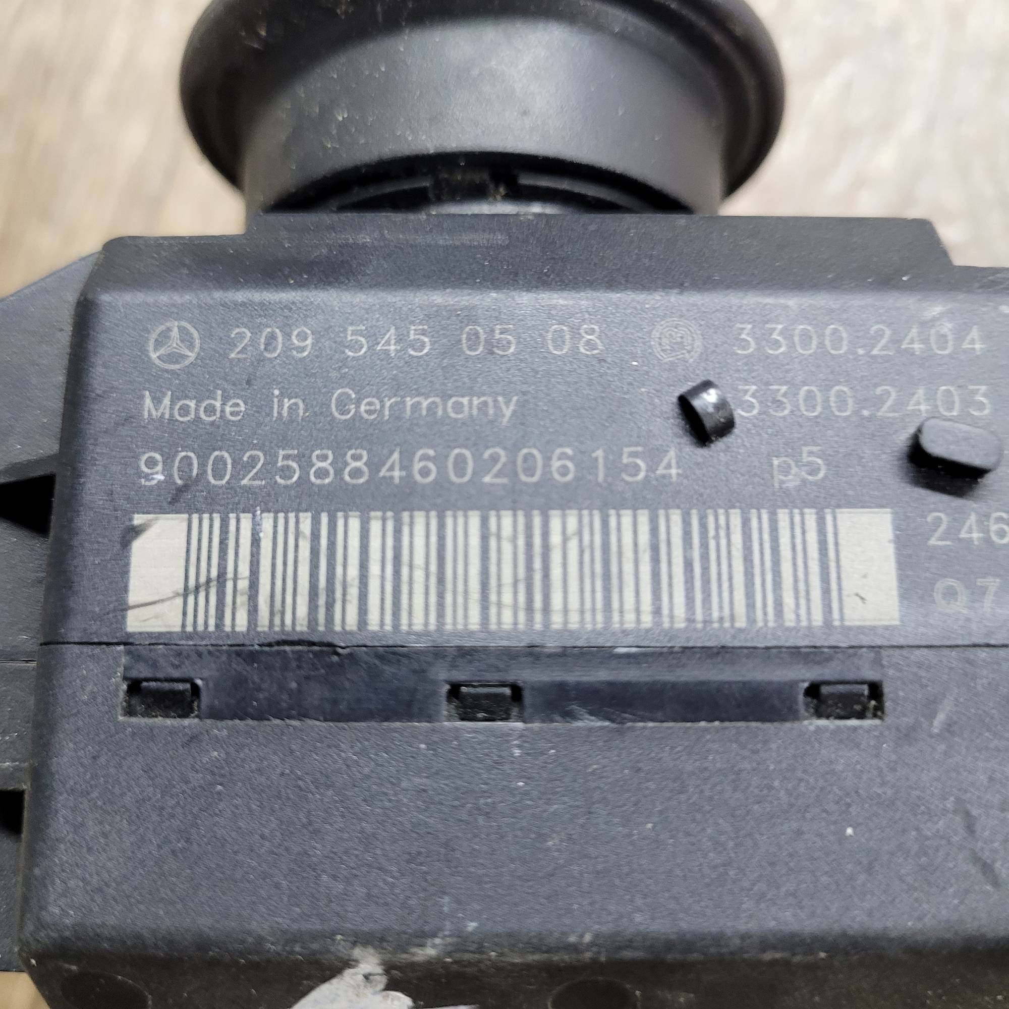 Замок запалювання Mercedes W203 W209 C-Class 2095450508