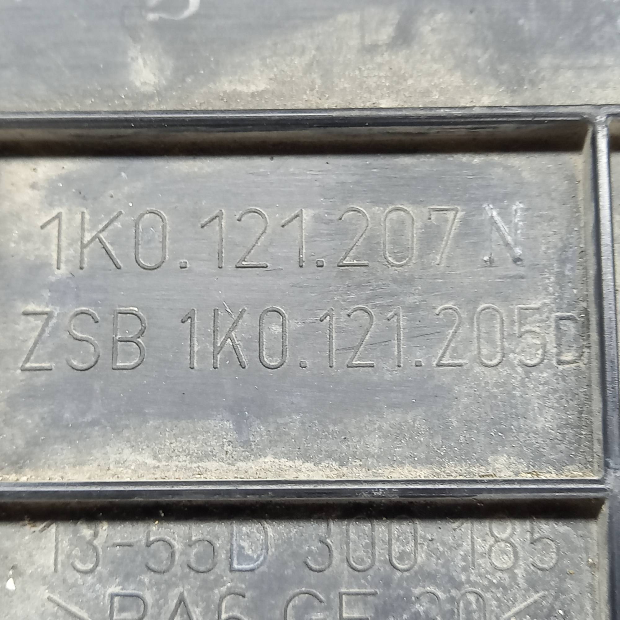 1K0121207N Вентилятор охолодження Audi A3 8P 2003