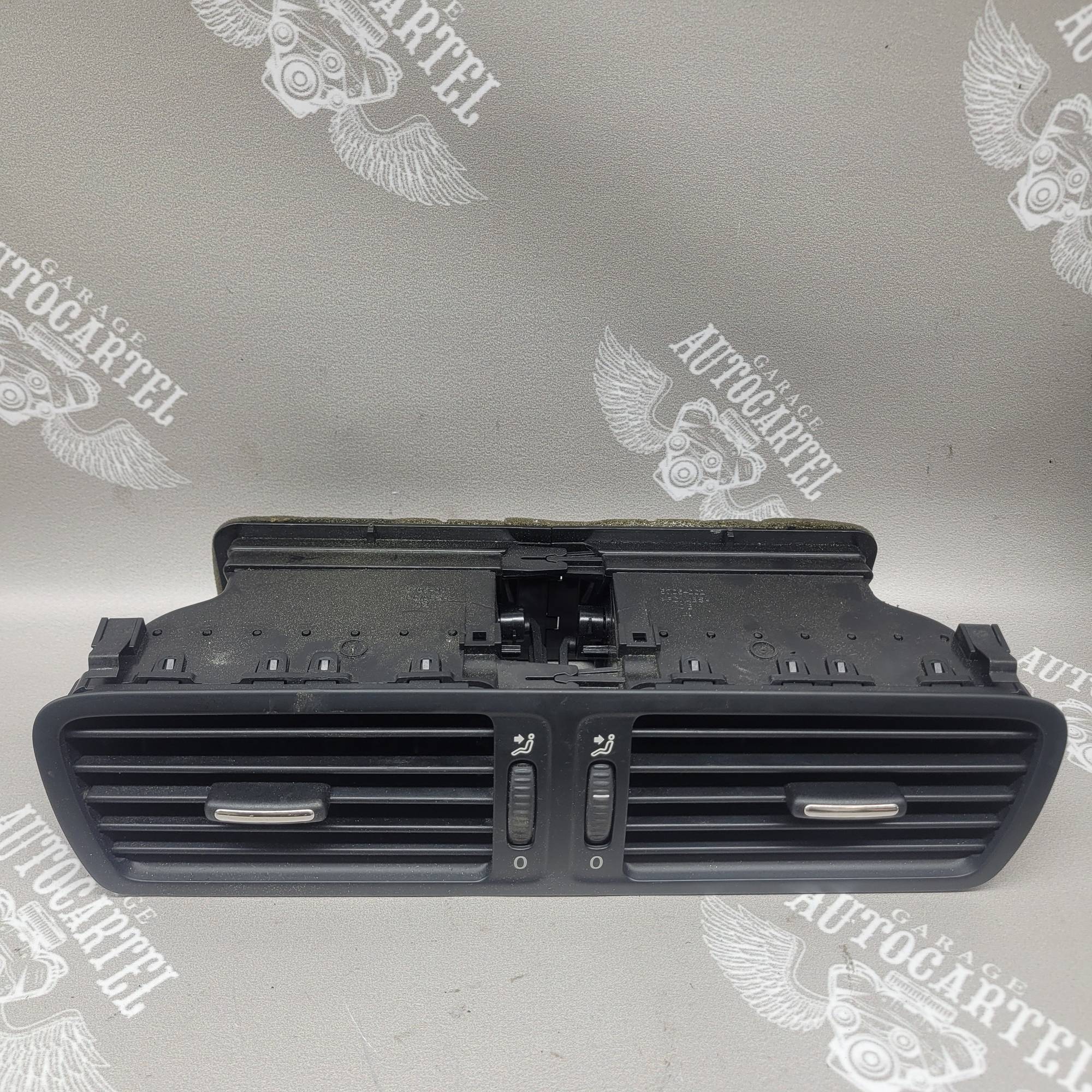 Центральна консоль обдува VW PASSAT B6 3C1819728F